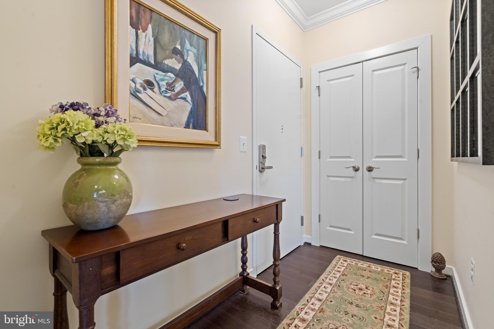 THE ENCLAVE - Residential