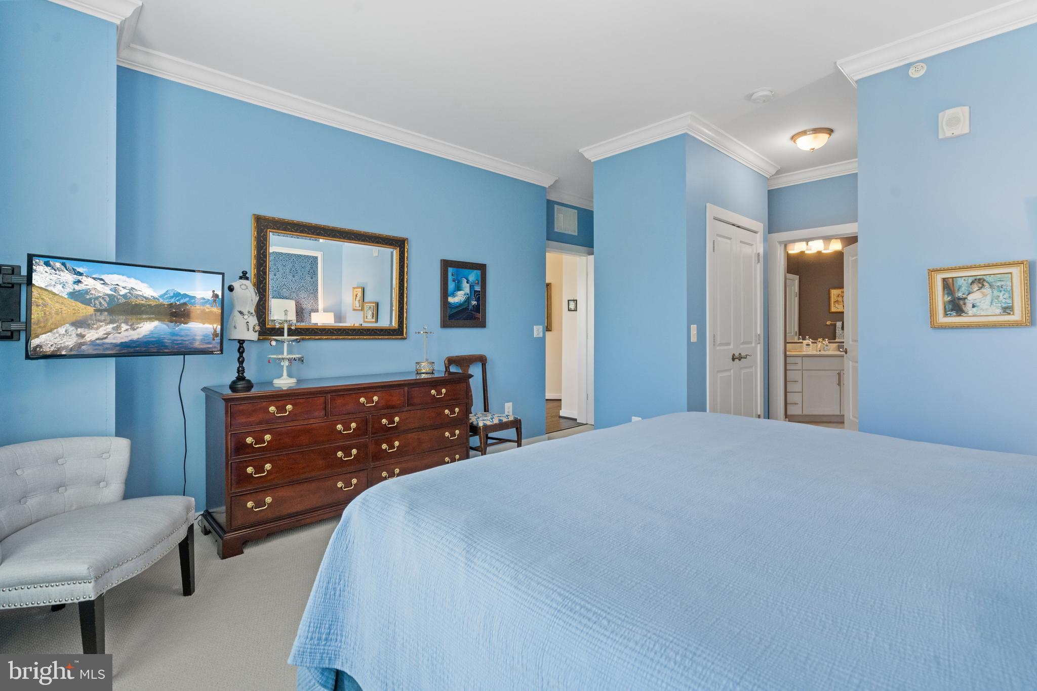 THE ENCLAVE - Residential