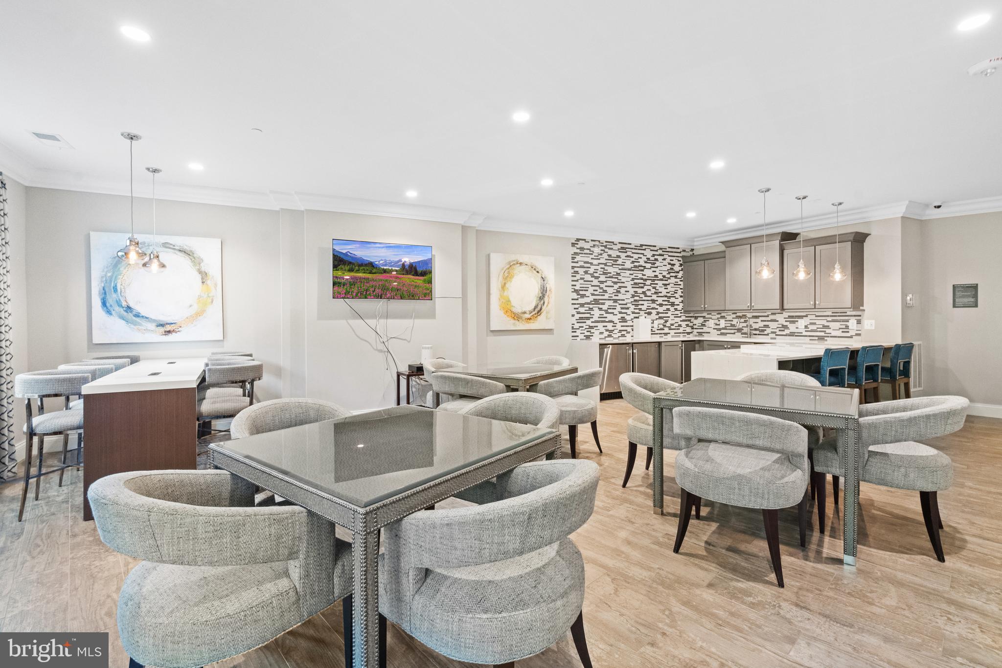 THE ENCLAVE - Residential