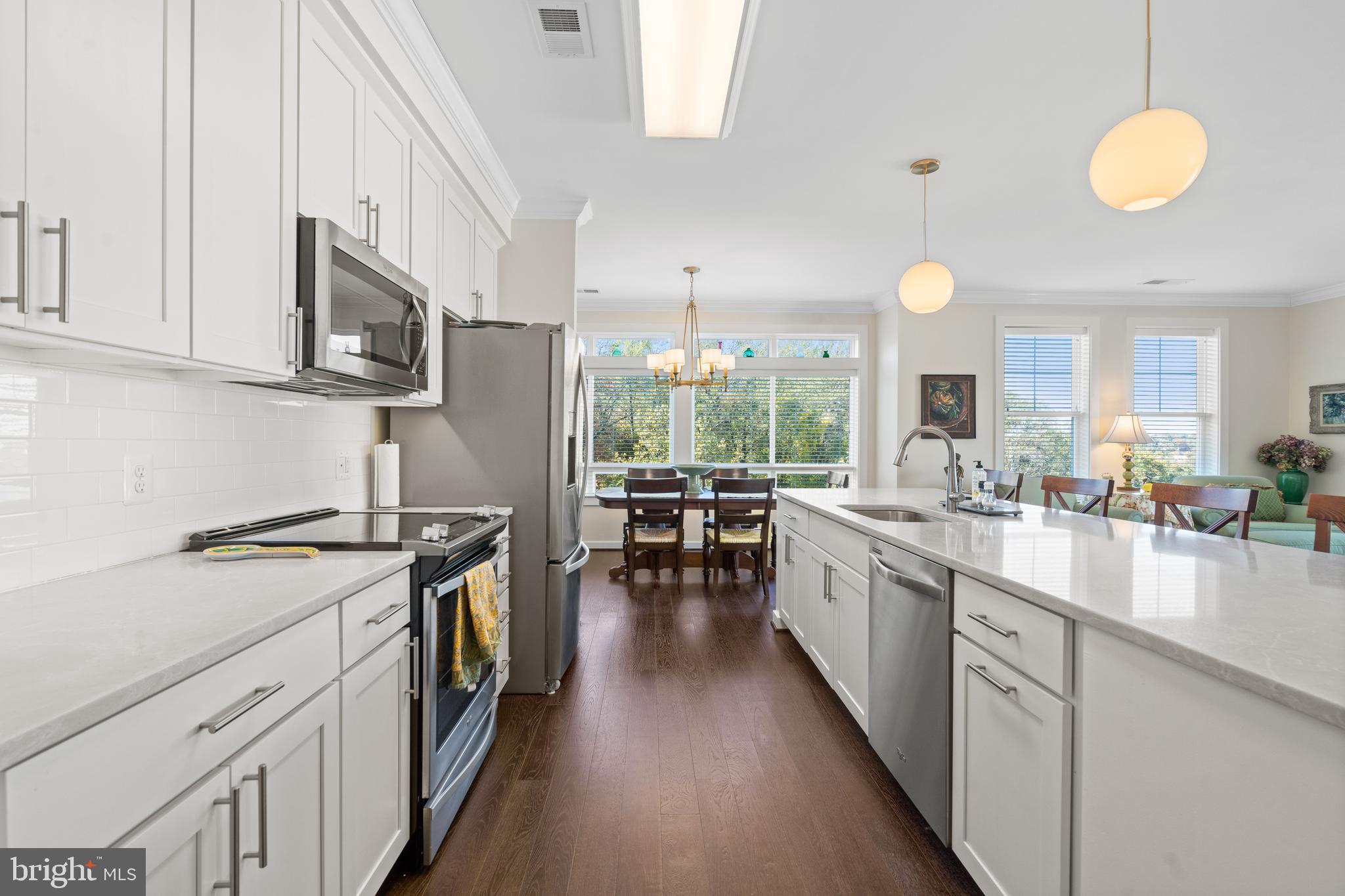 THE ENCLAVE - Residential