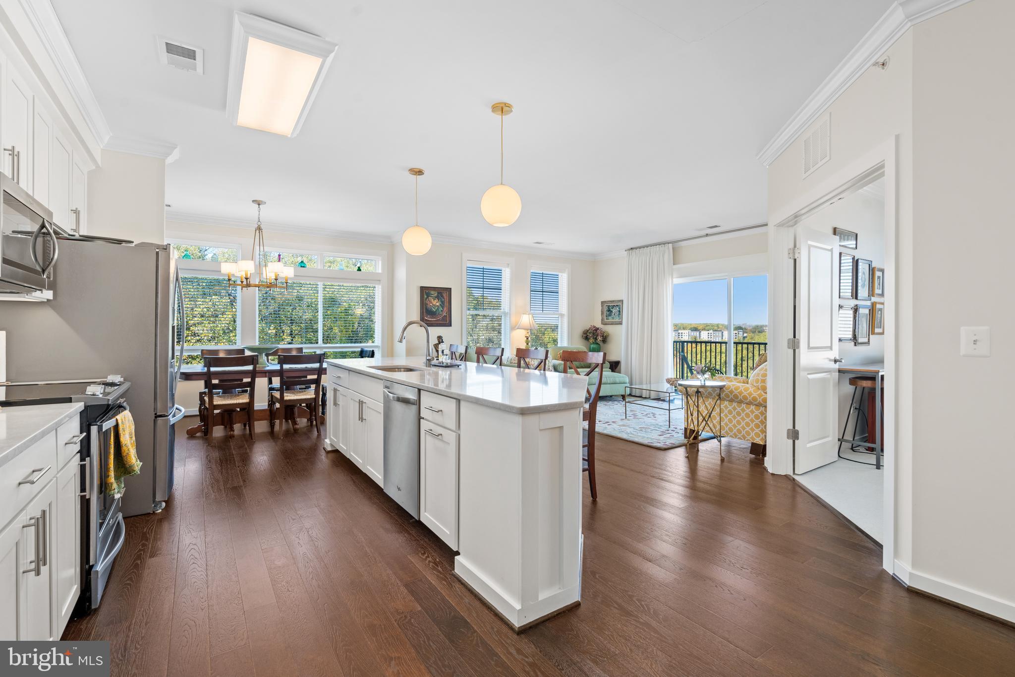 THE ENCLAVE - Residential