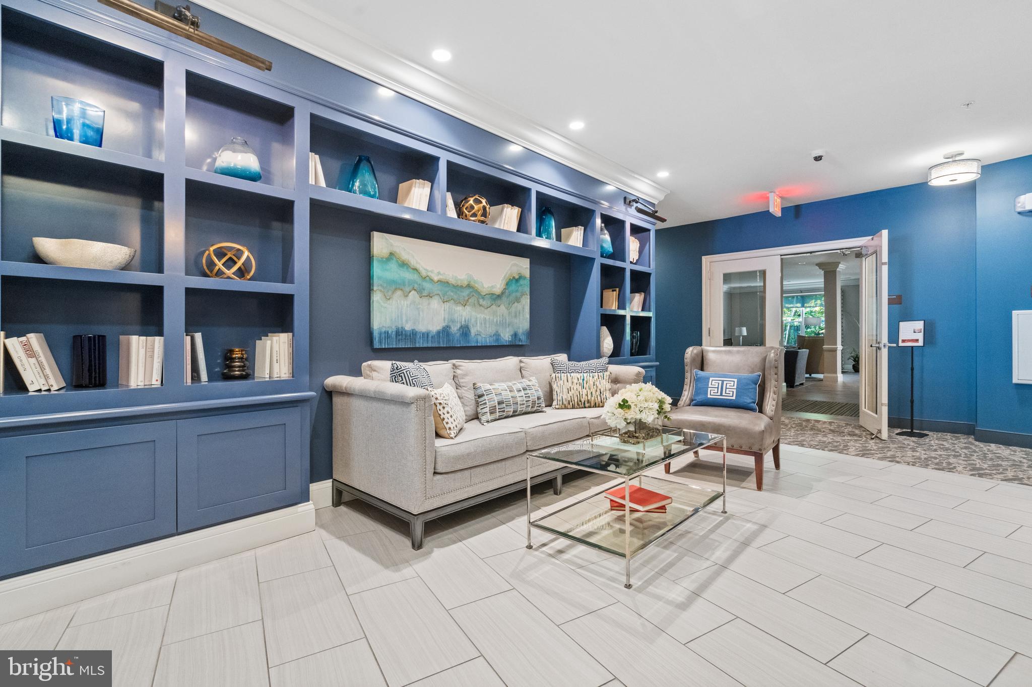 THE ENCLAVE - Residential