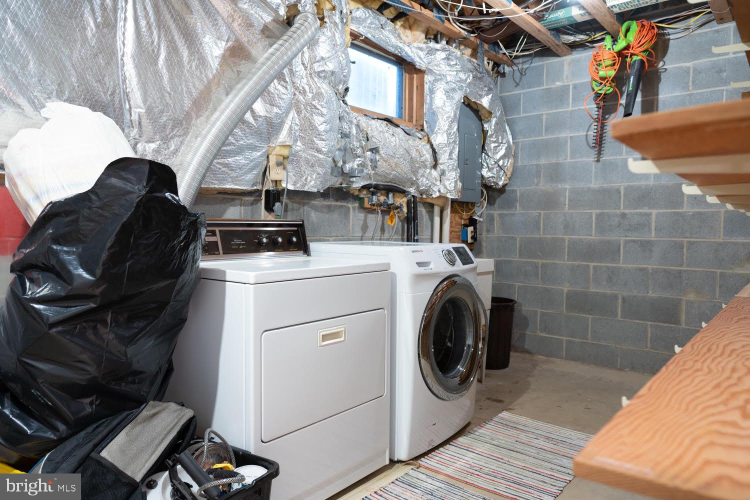 LITTLE ROCKY RUN - Residential Lease