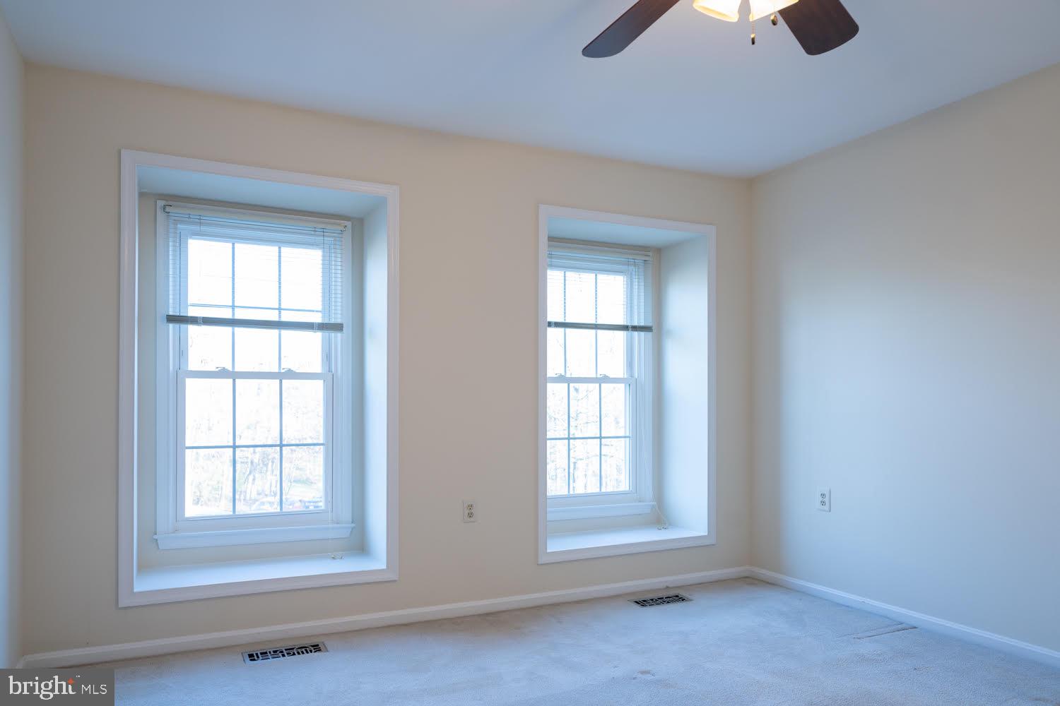 LITTLE ROCKY RUN - Residential Lease