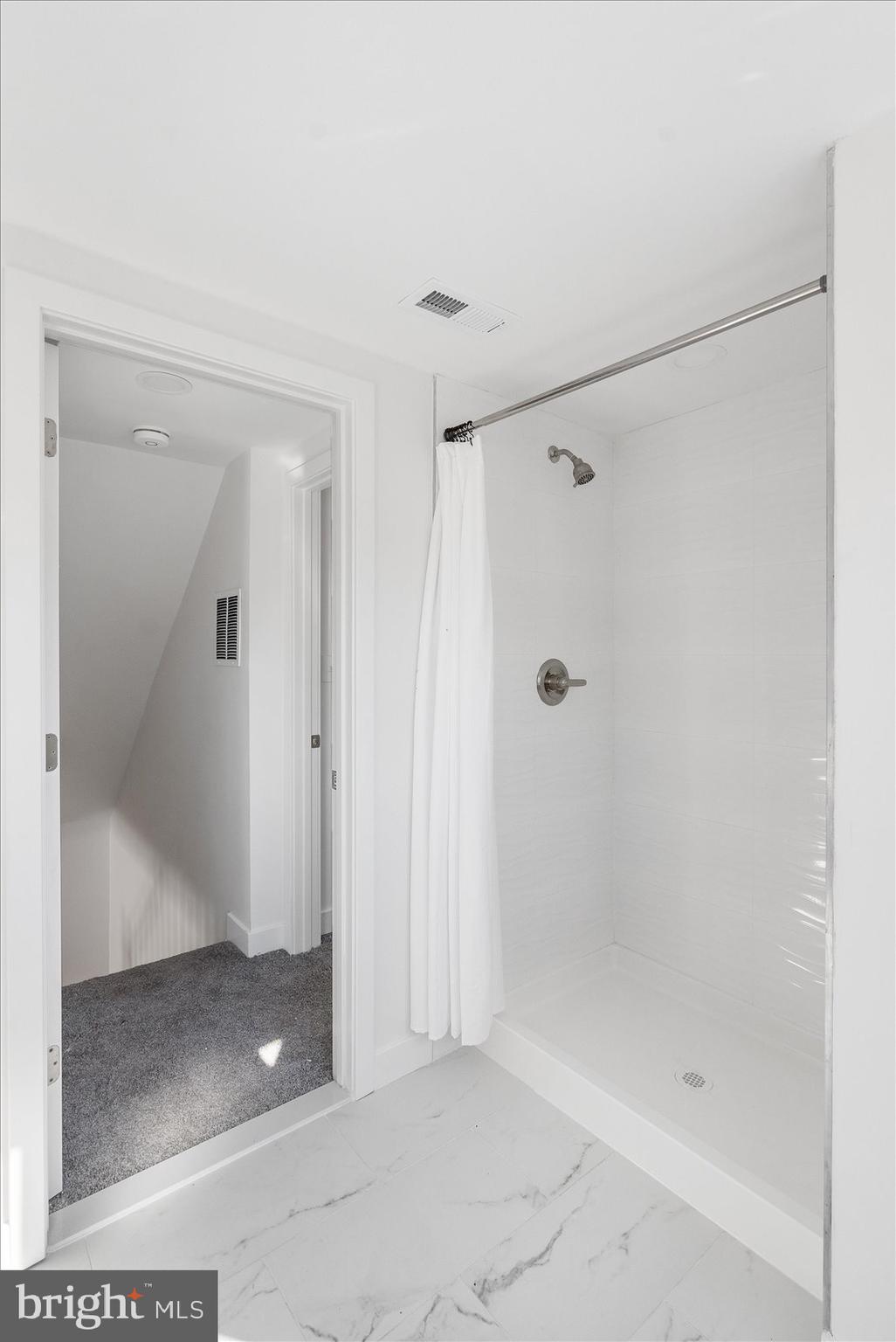 CEDARCROFT HISTORIC DISTRICT - Residential Lease