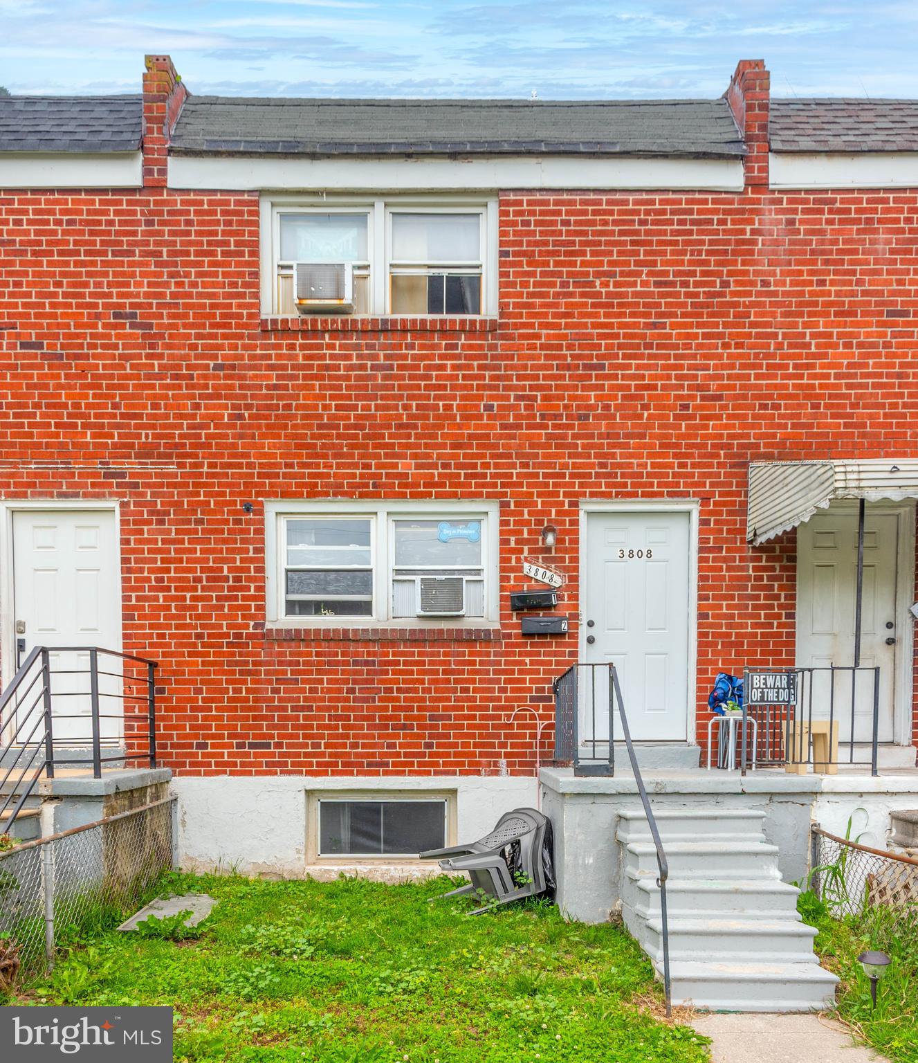 List price to be opening bid at online only auction. Online auction to be conducted on Auctioneers website. Bidding begins Thursday, June 19th and ends Tuesday, June 24, 2025 at 12:00PM. Prime Investment Opportunity: 2-Unit Brick Townhouse in Baltimore City’s Brooklyn Neighborhood. This income-producing property features a fully fenced front and backyard, with separate utilities (2 gas meters and 2 electric meters) for each unit. Current Rental Income: $1,866/month total. • Unit A: Section 8 tenant, $1,116/month, 2-year lease. • Unit B: Market tenant, $750/month, month-to-month lease. Unit Details: • Unit A (Main & Lower Levels): 2 bedrooms, 1 full bath, bonus room, living room, eat-in kitchen, and laundry area with washer. Features laminated wood type floors, walk-up, and walk-down access to the backyard.
• Unit B (Upper Level): 1 bedroom, 1 full bath, living area, and kitchen. Features laminated wood type floors and carpet. Prime Location: Situated in the heart of Brooklyn, this property offers convenient access to dining, shopping, schools, and recreational areas. Close to I-895, E. Patapsco Ave., Potee St. (Rt. 2), the Patapsco River, and nearby parks. Don’t miss this chance to own a cash-flowing property in a highly accessible Baltimore location!