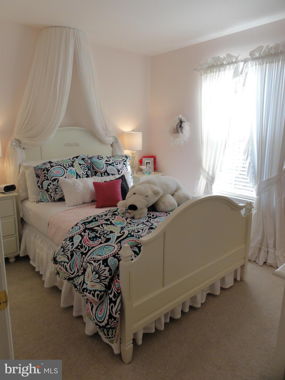 WATERS EDGE AT WOODS LANDING - Residential