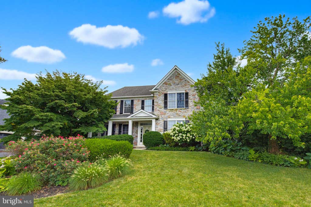 Photo of 137 Huntingwood Drive, LANCASTER, PA 17602 (MLS # PALA2093052)