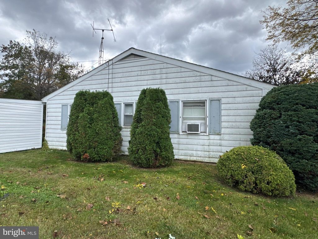 Photo of 124 Lincoln Ter, FAYETTEVILLE, PA 17222 (MLS # PAFL2030822)