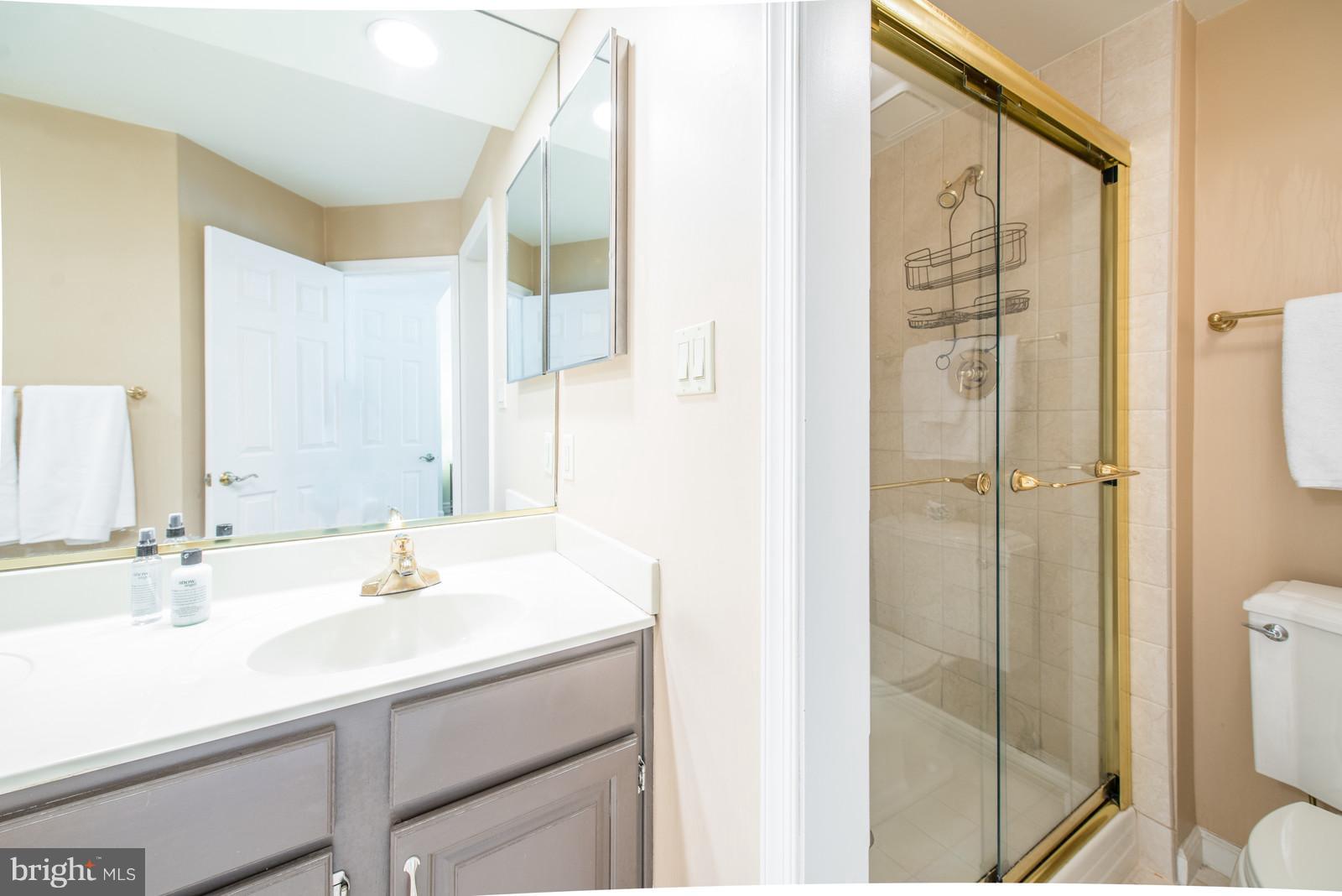 SUNNYSIDE - Residential