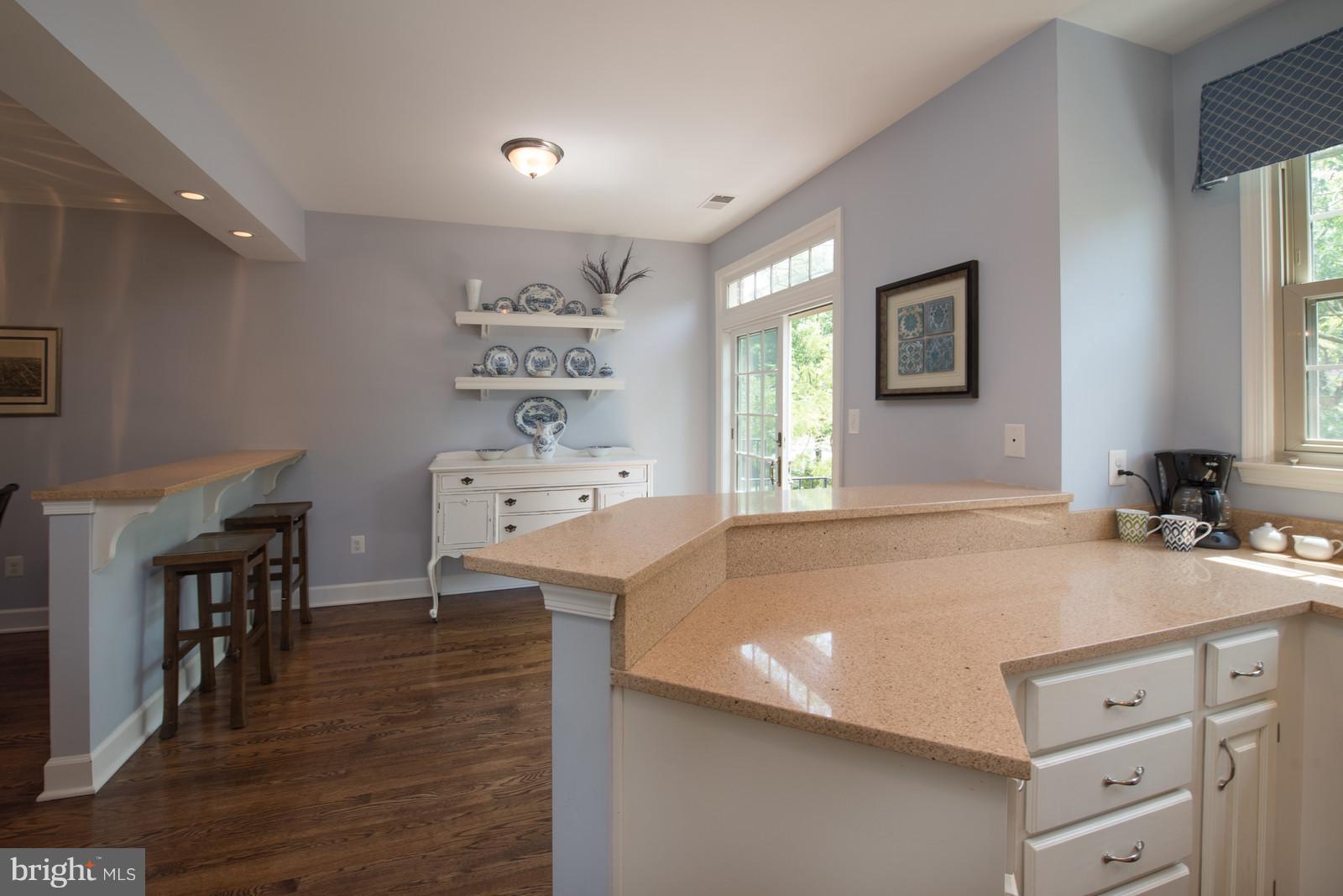 SUNNYSIDE - Residential