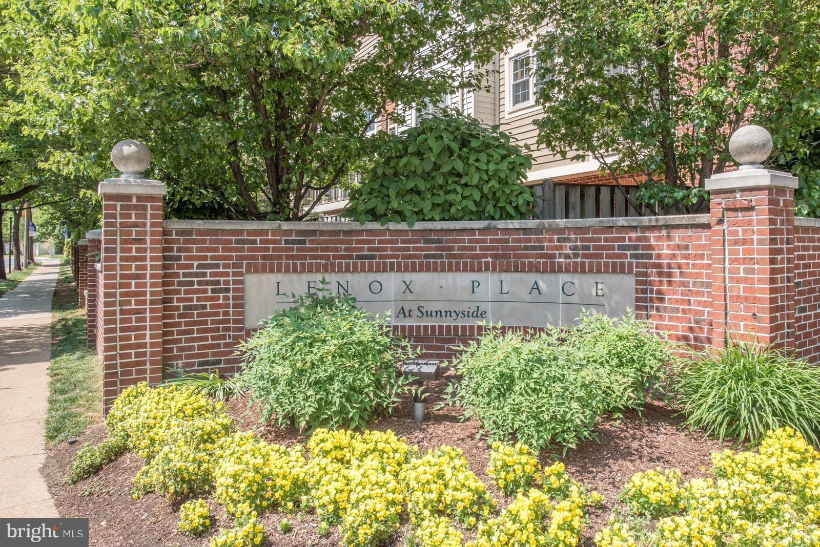 SUNNYSIDE - Residential