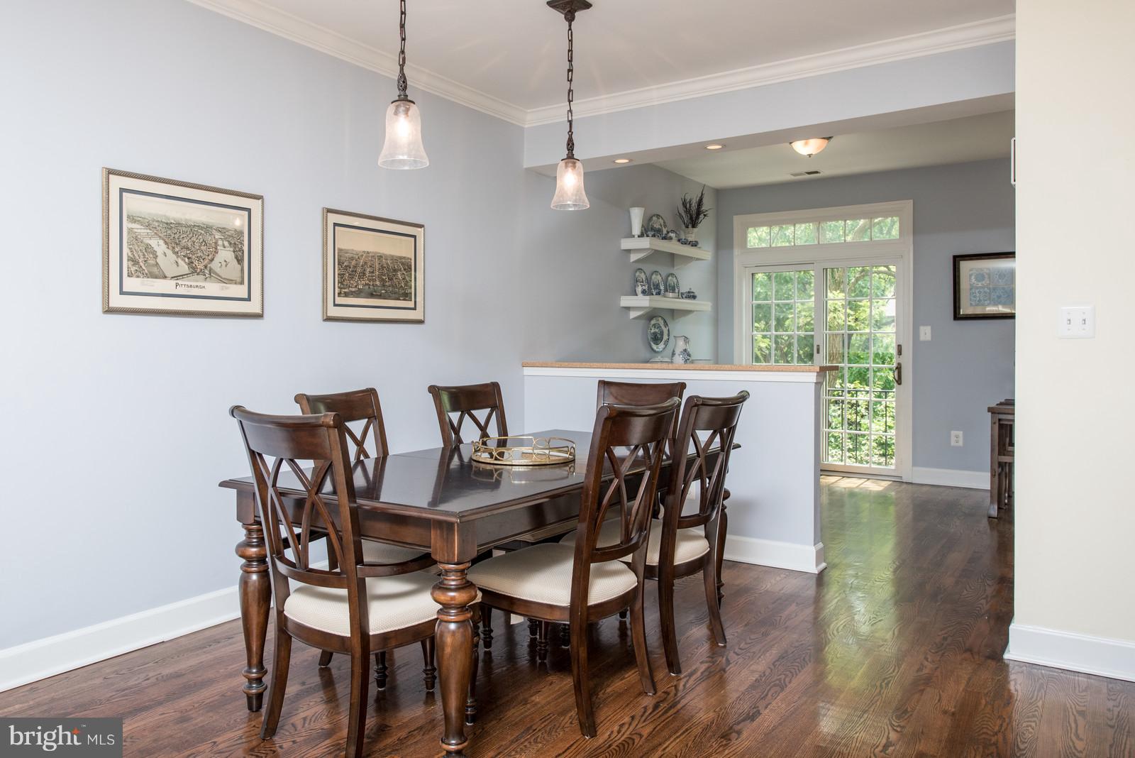 SUNNYSIDE - Residential