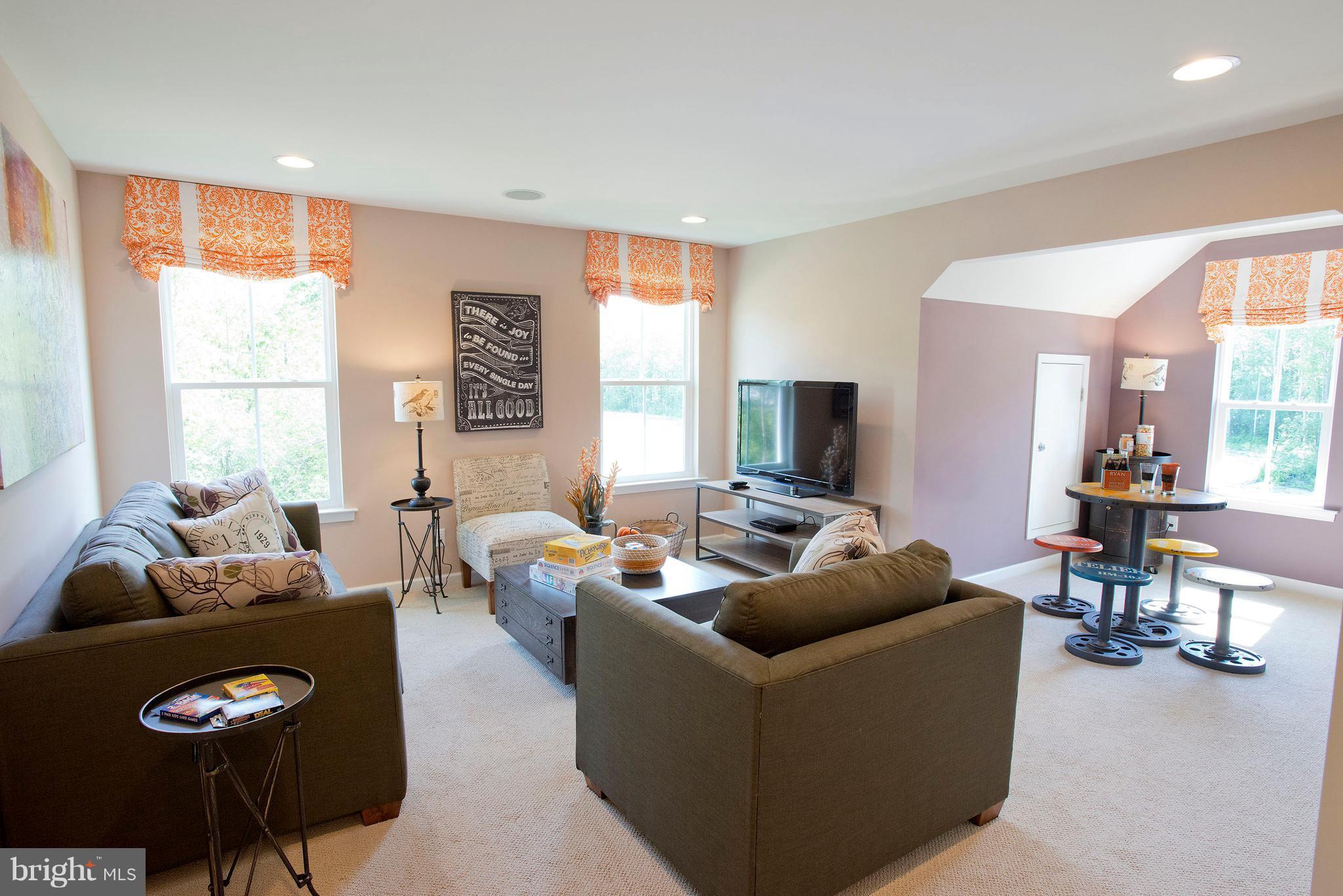 OAK CREEK - Residential