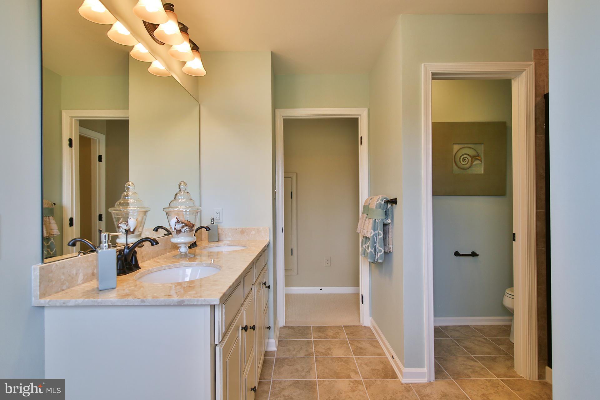 OAK CREEK - Residential