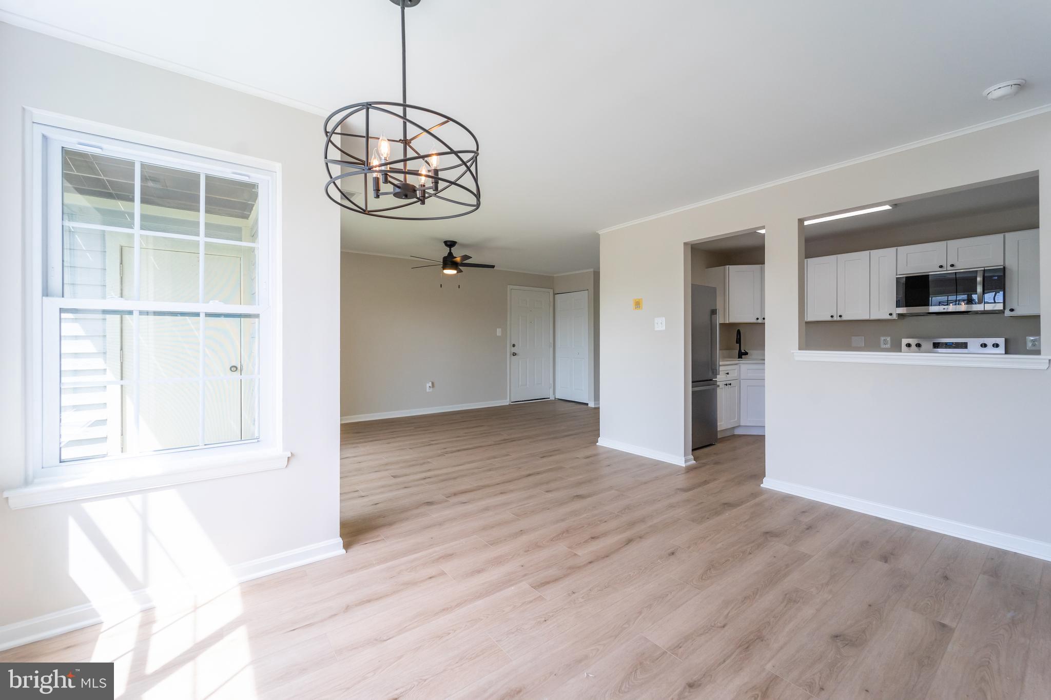 CROMWELL FOUNTAIN - Residential