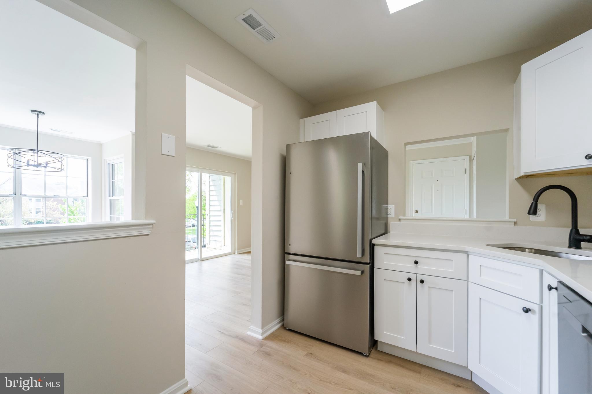 CROMWELL FOUNTAIN - Residential