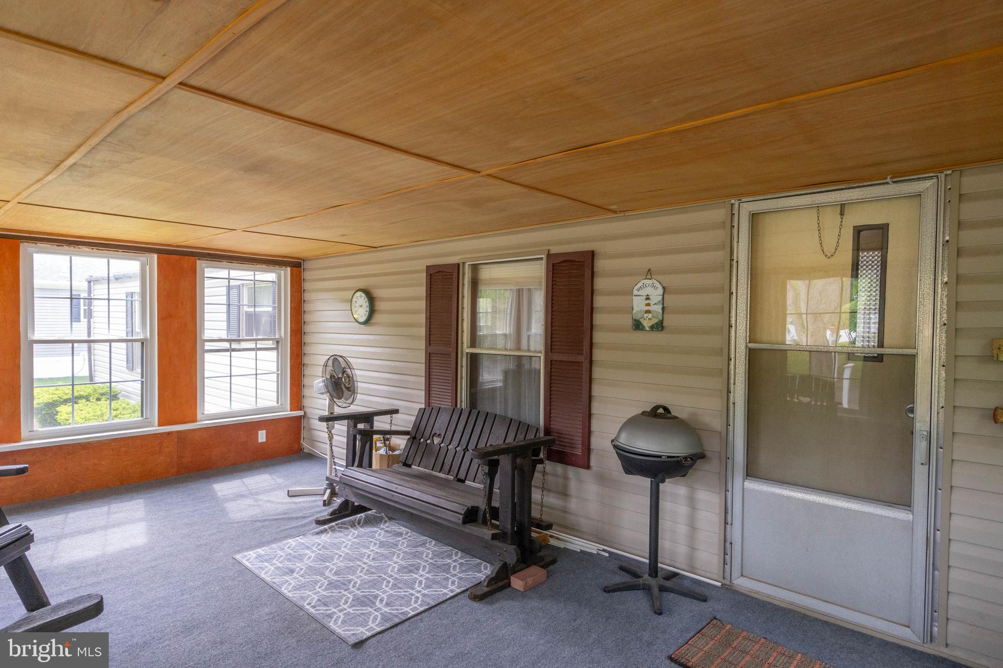 ANGOLA BEACH - Residential
