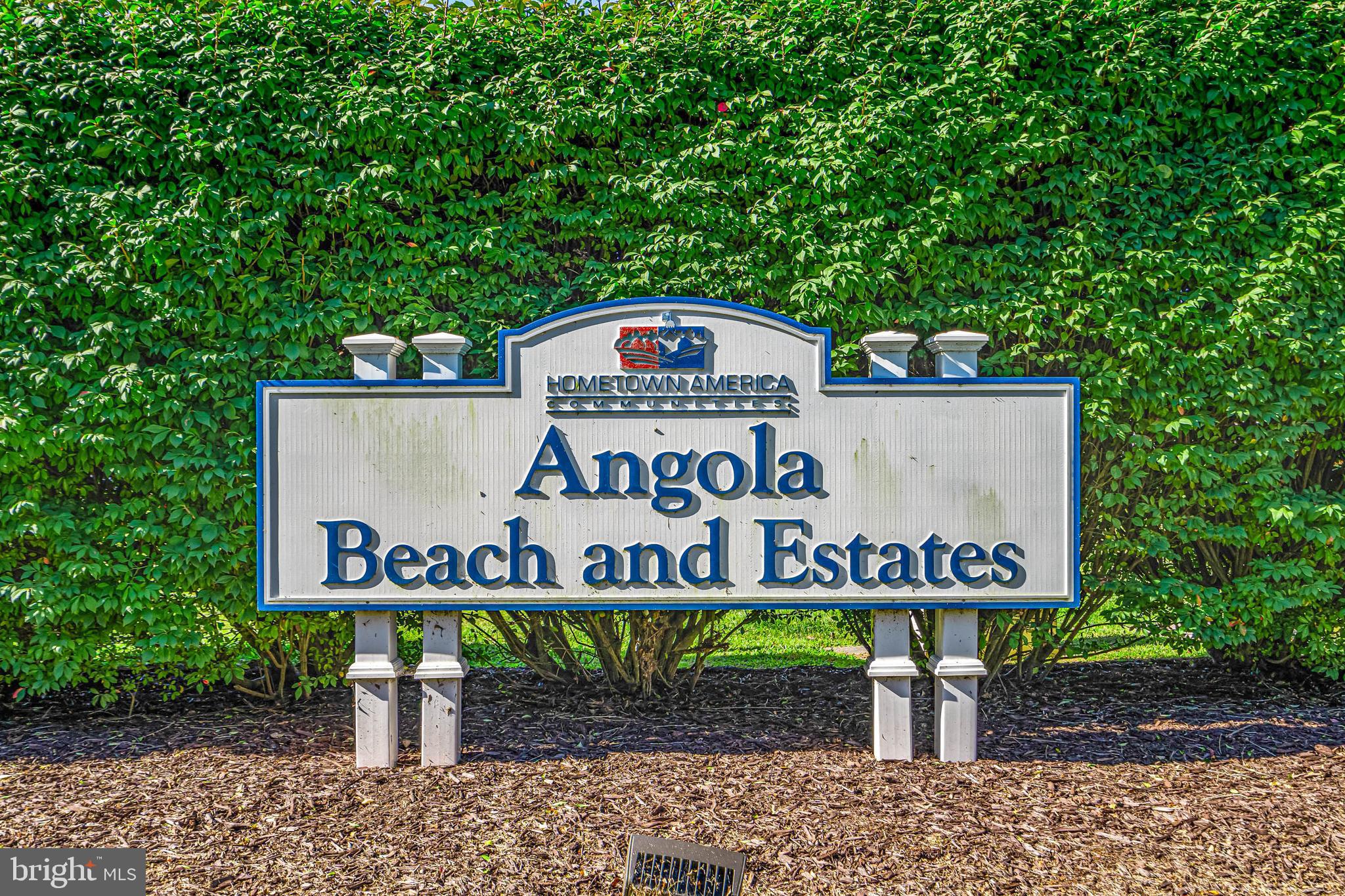 ANGOLA BEACH - Residential