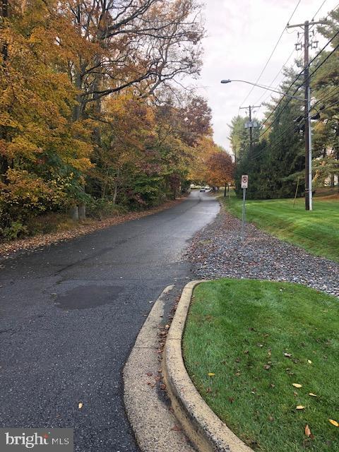 BROOKE FARM DRIVE