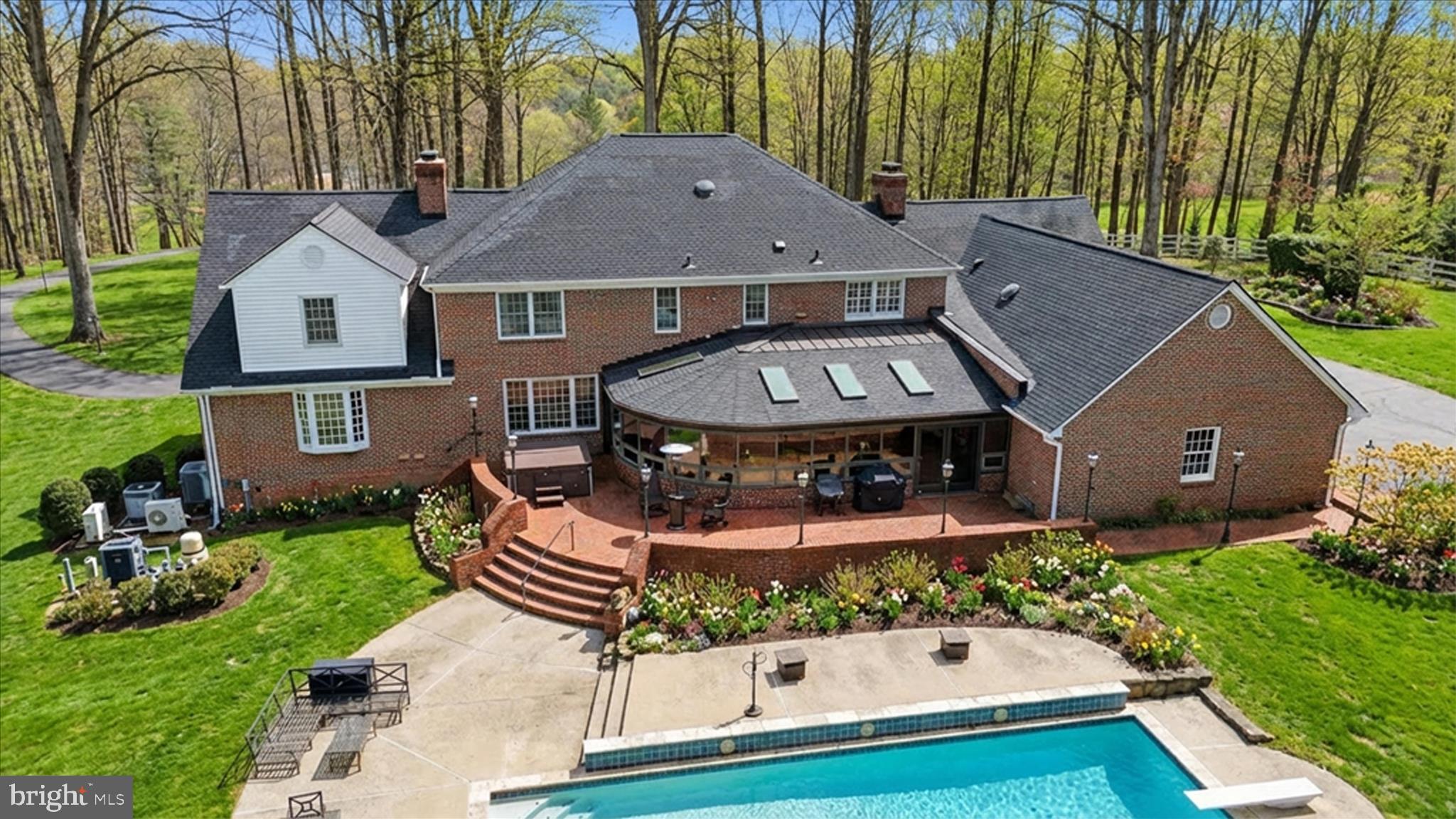 CEDAR KNOLL - Residential