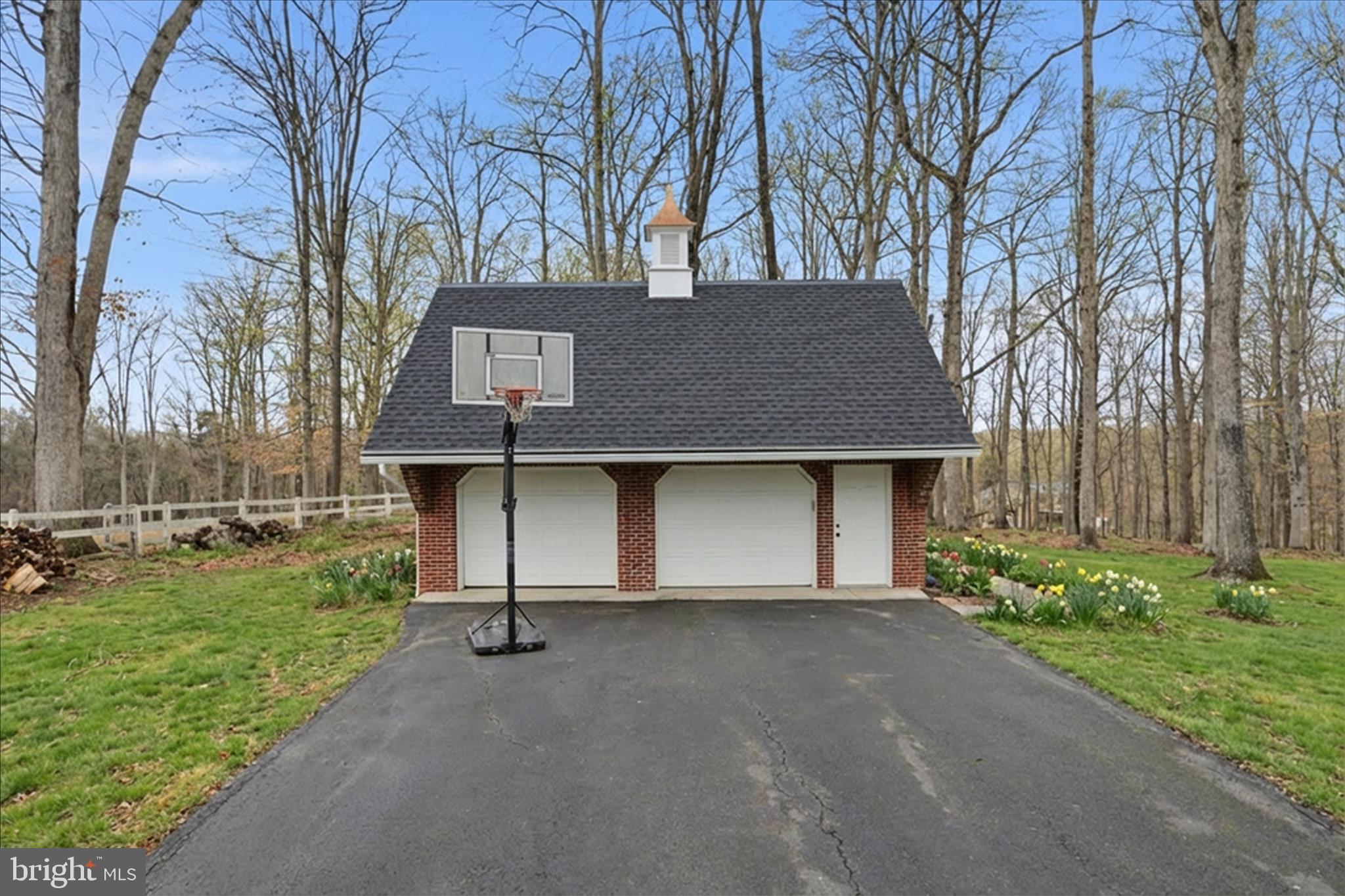 CEDAR KNOLL - Residential