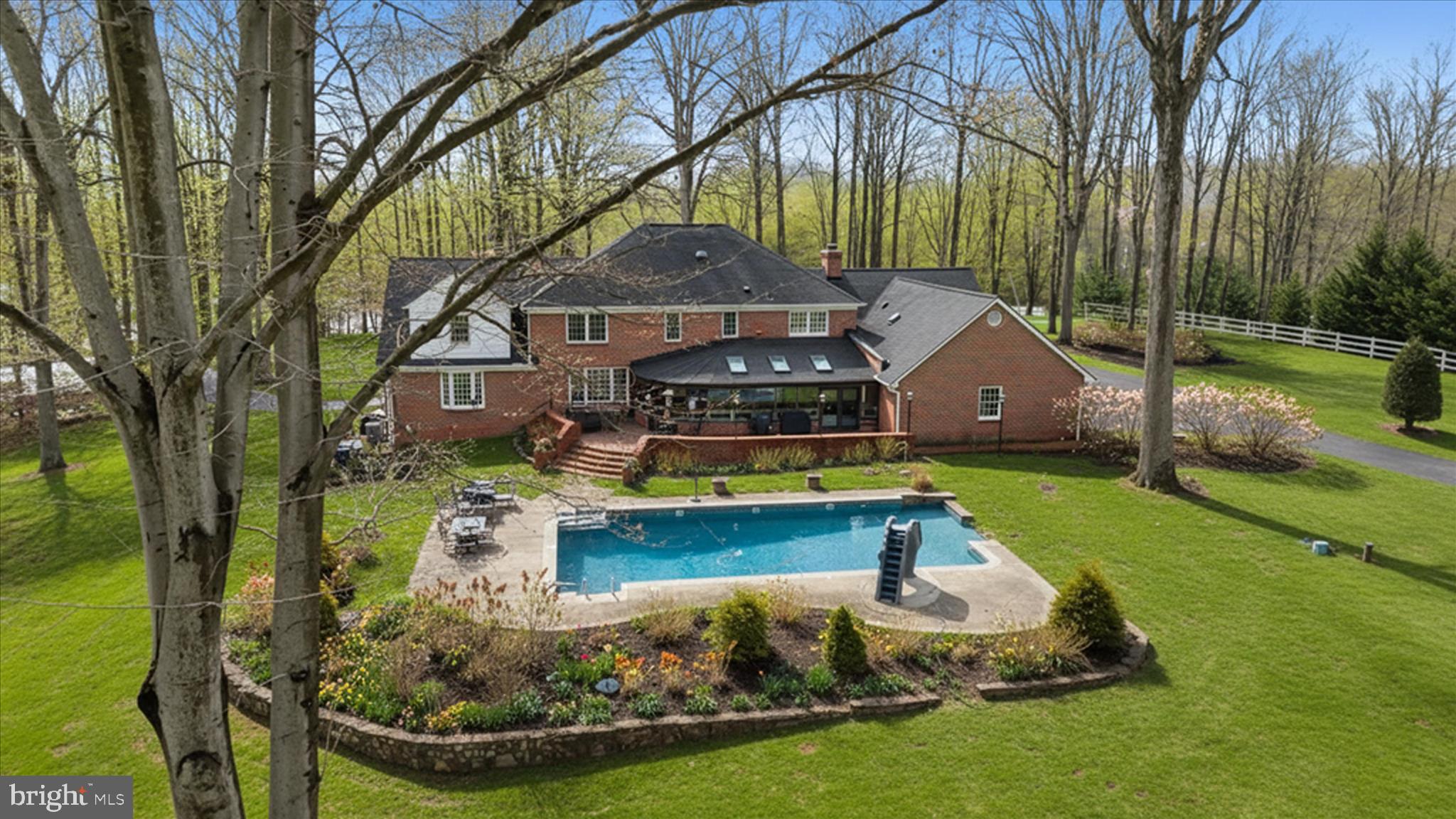 CEDAR KNOLL - Residential