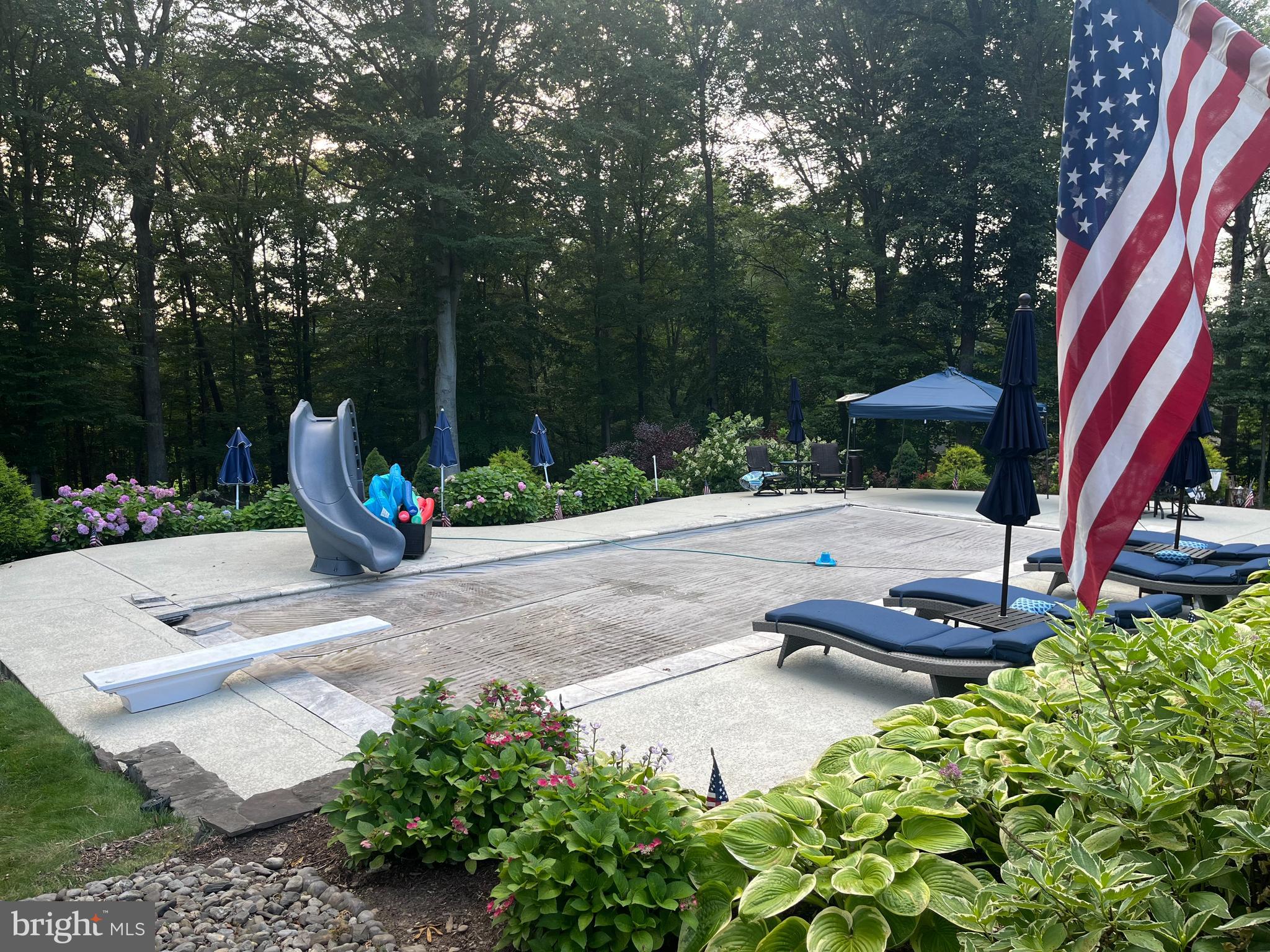 CEDAR KNOLL - Residential