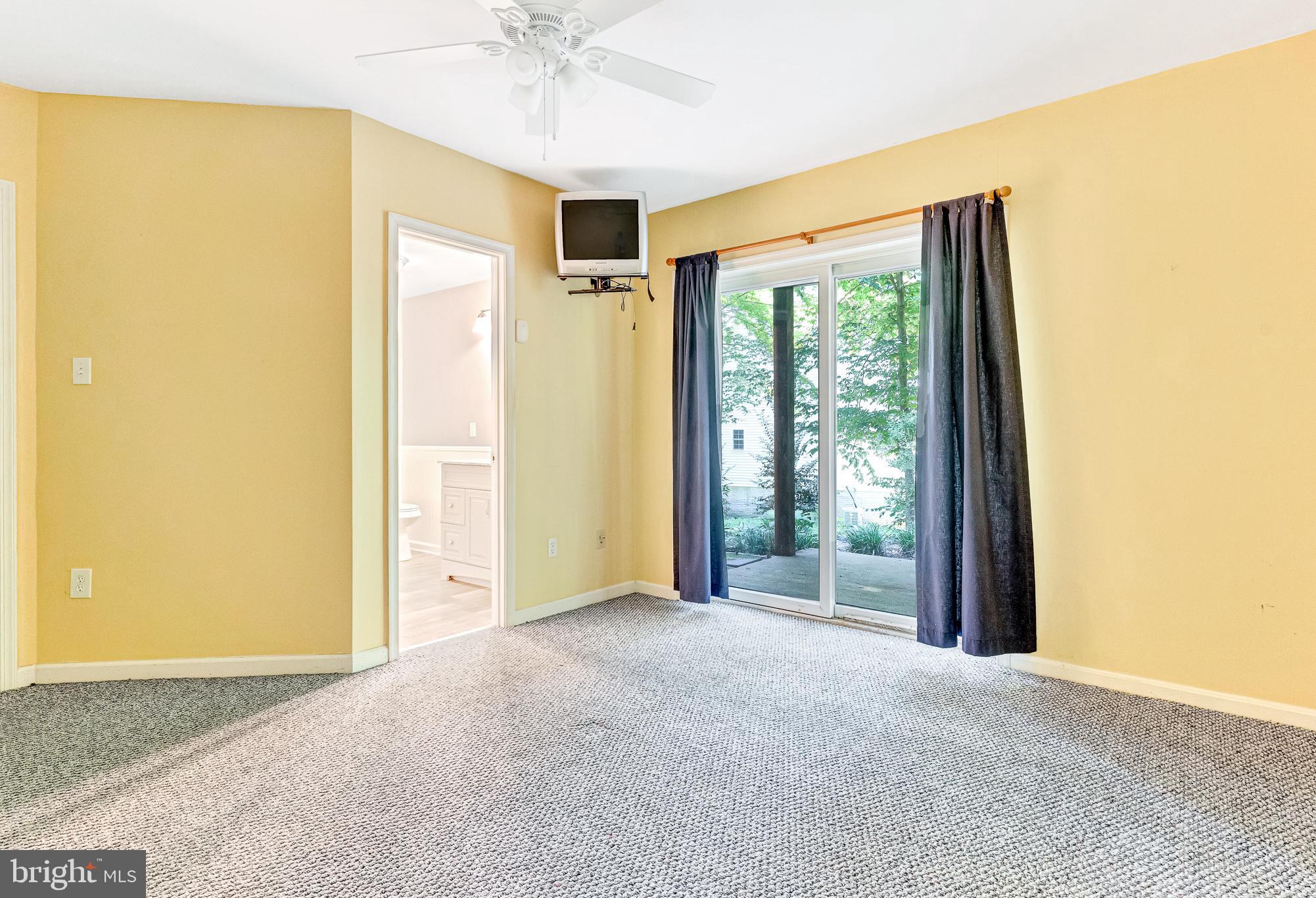 PRESIDENTIAL LAKES - Residential