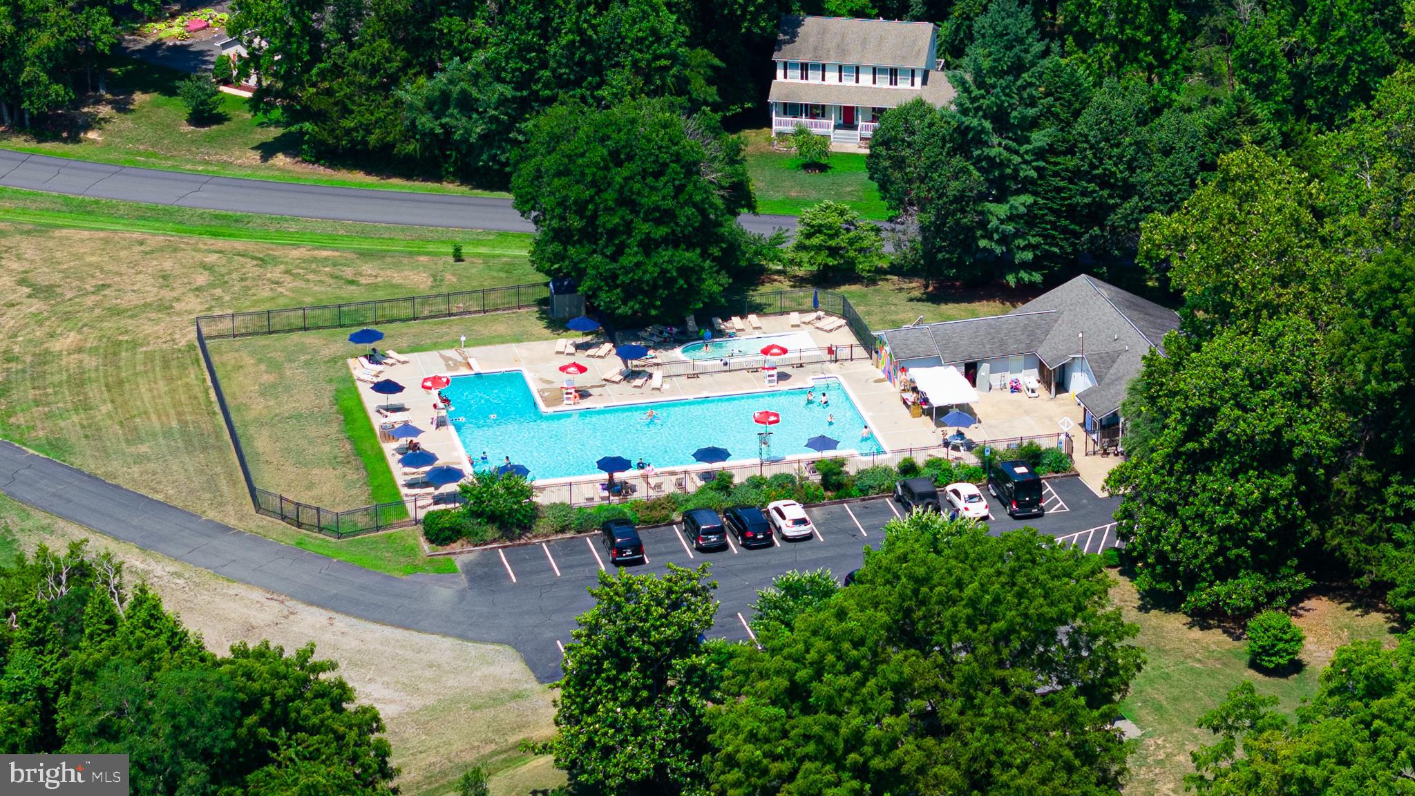 PRESIDENTIAL LAKES - Residential