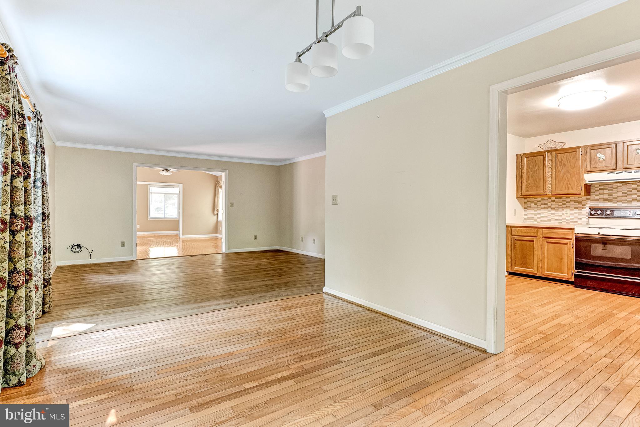 PRESIDENTIAL LAKES - Residential