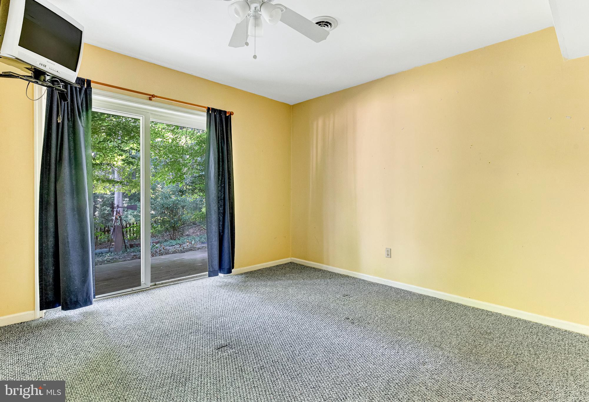 PRESIDENTIAL LAKES - Residential