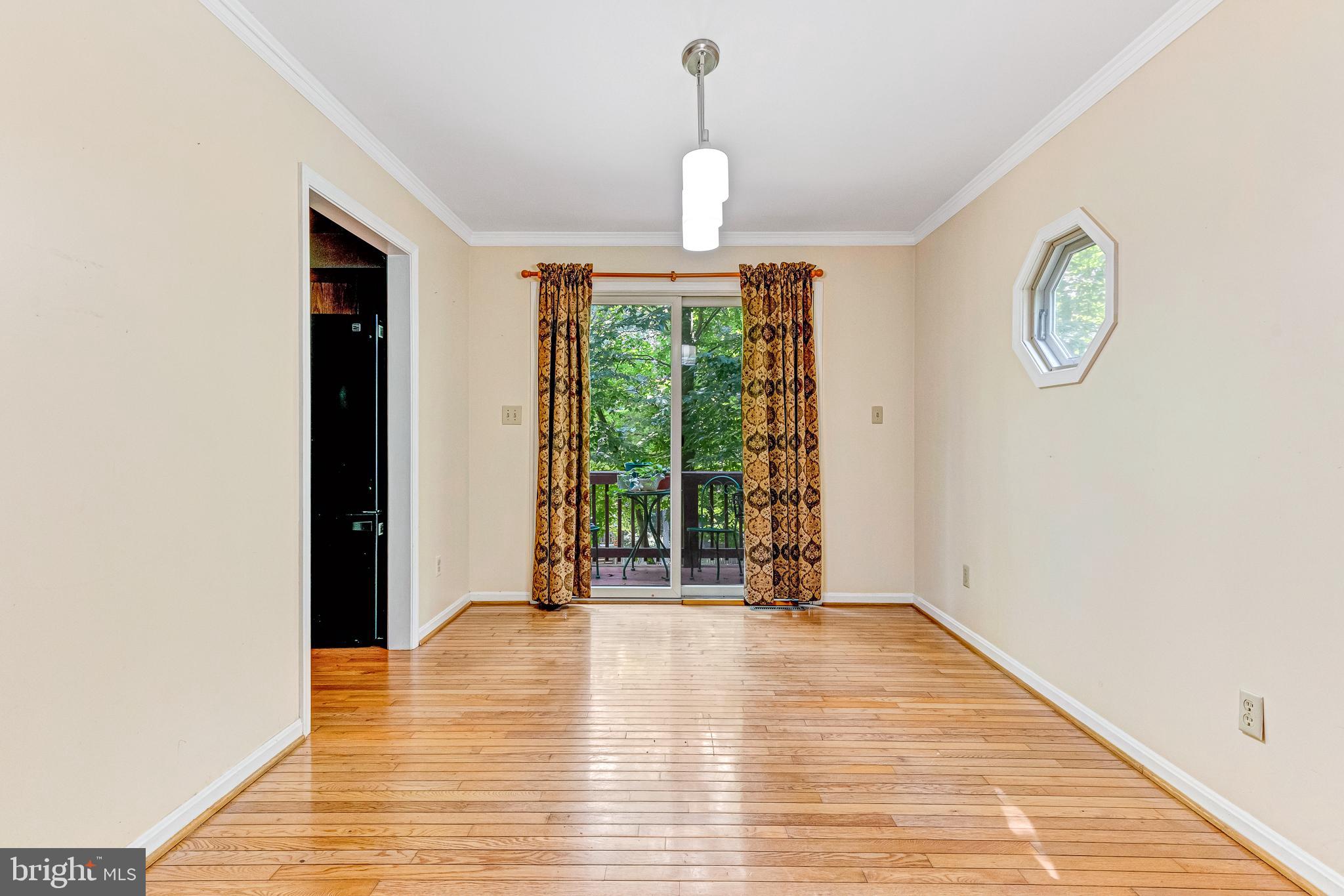 PRESIDENTIAL LAKES - Residential