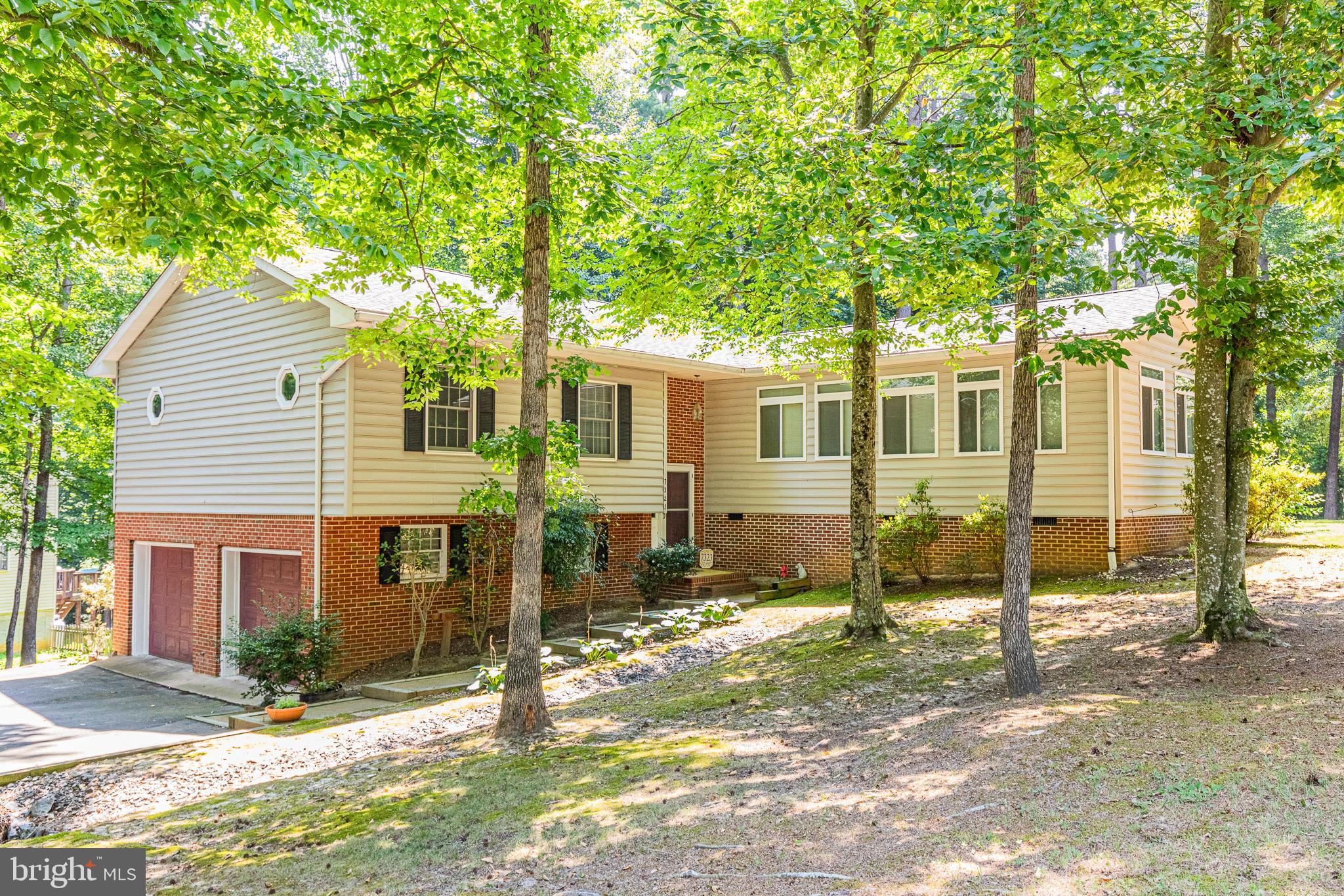 PRESIDENTIAL LAKES - Residential