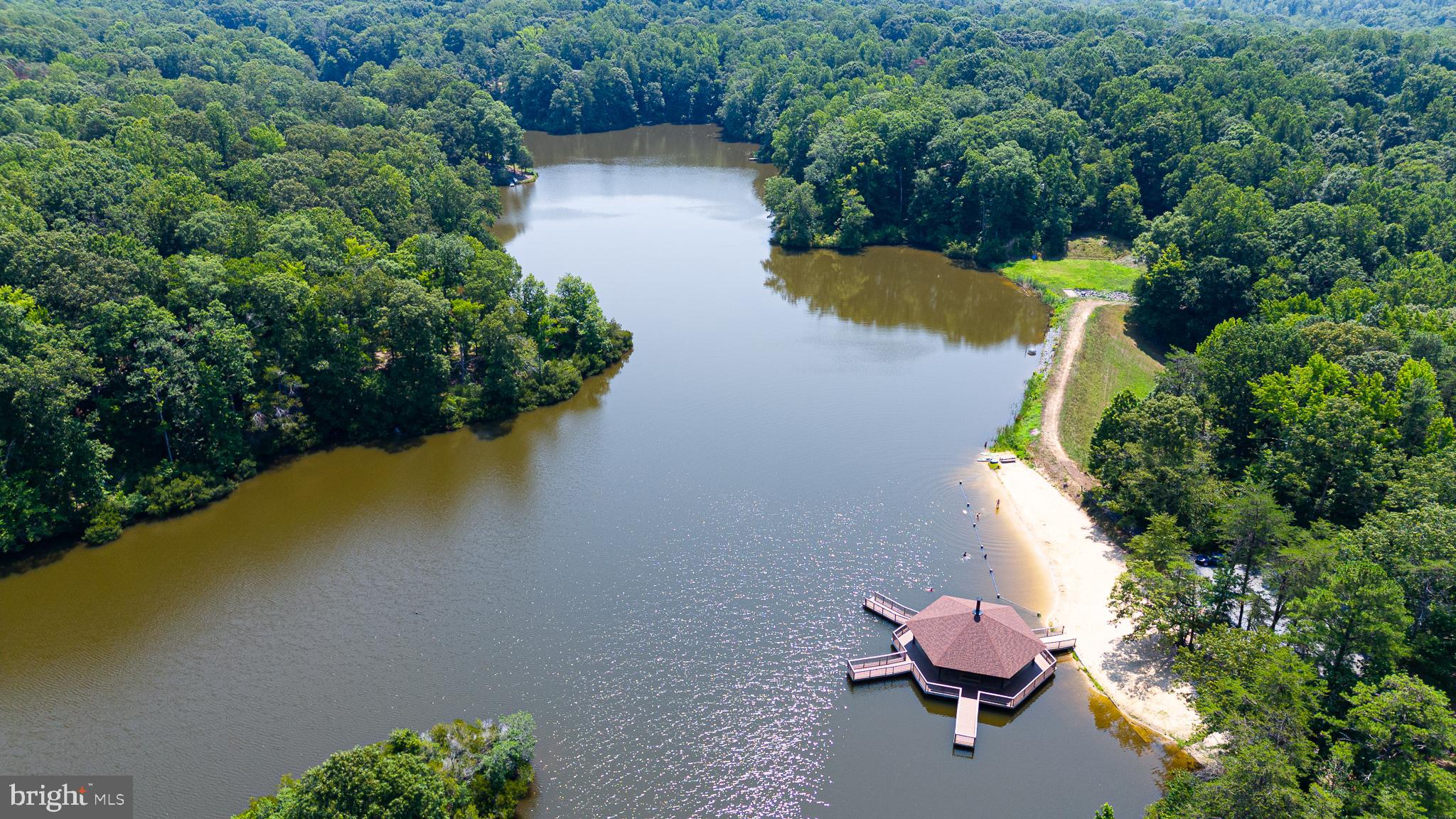 PRESIDENTIAL LAKES - Residential