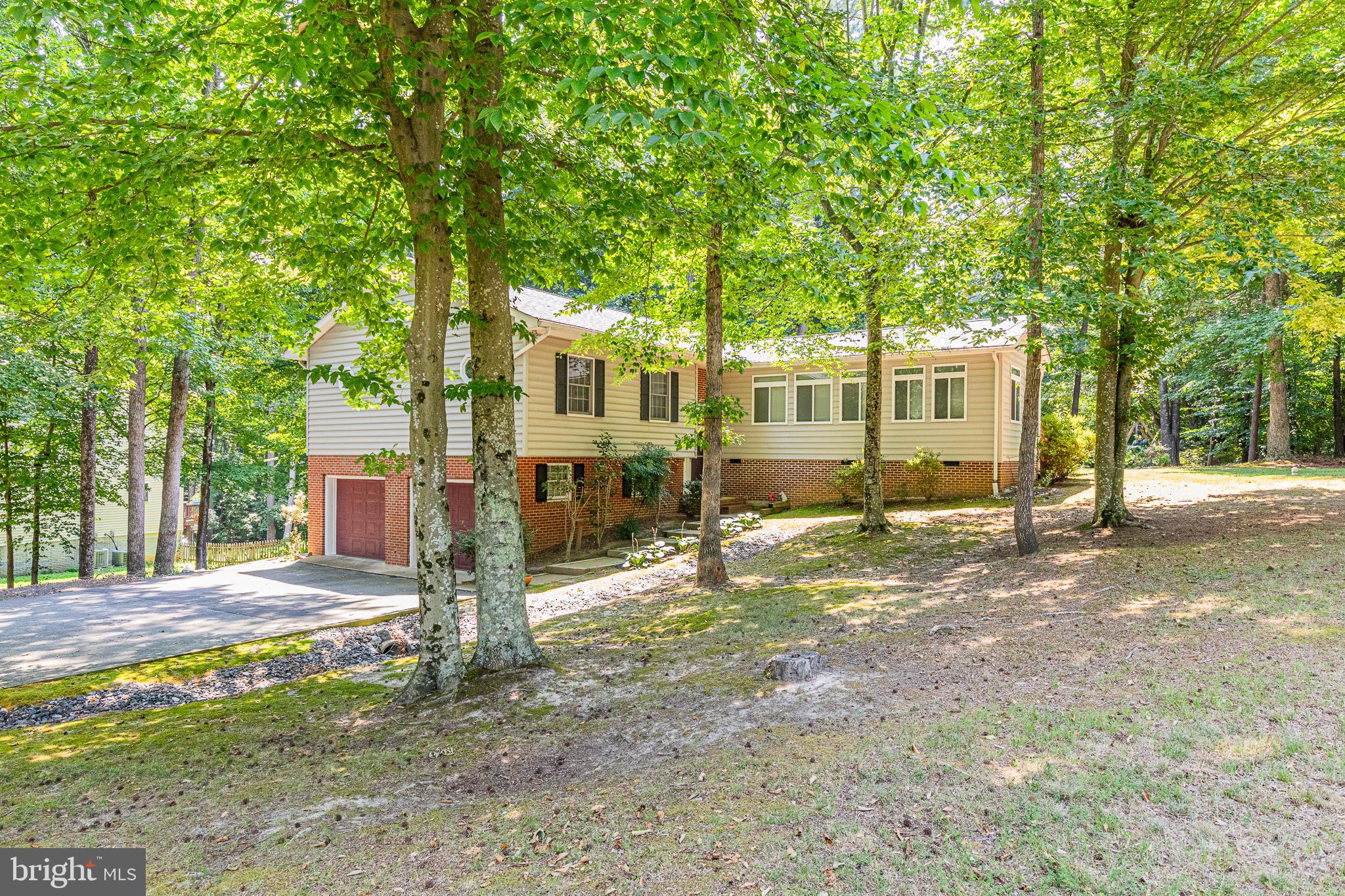 PRESIDENTIAL LAKES - Residential