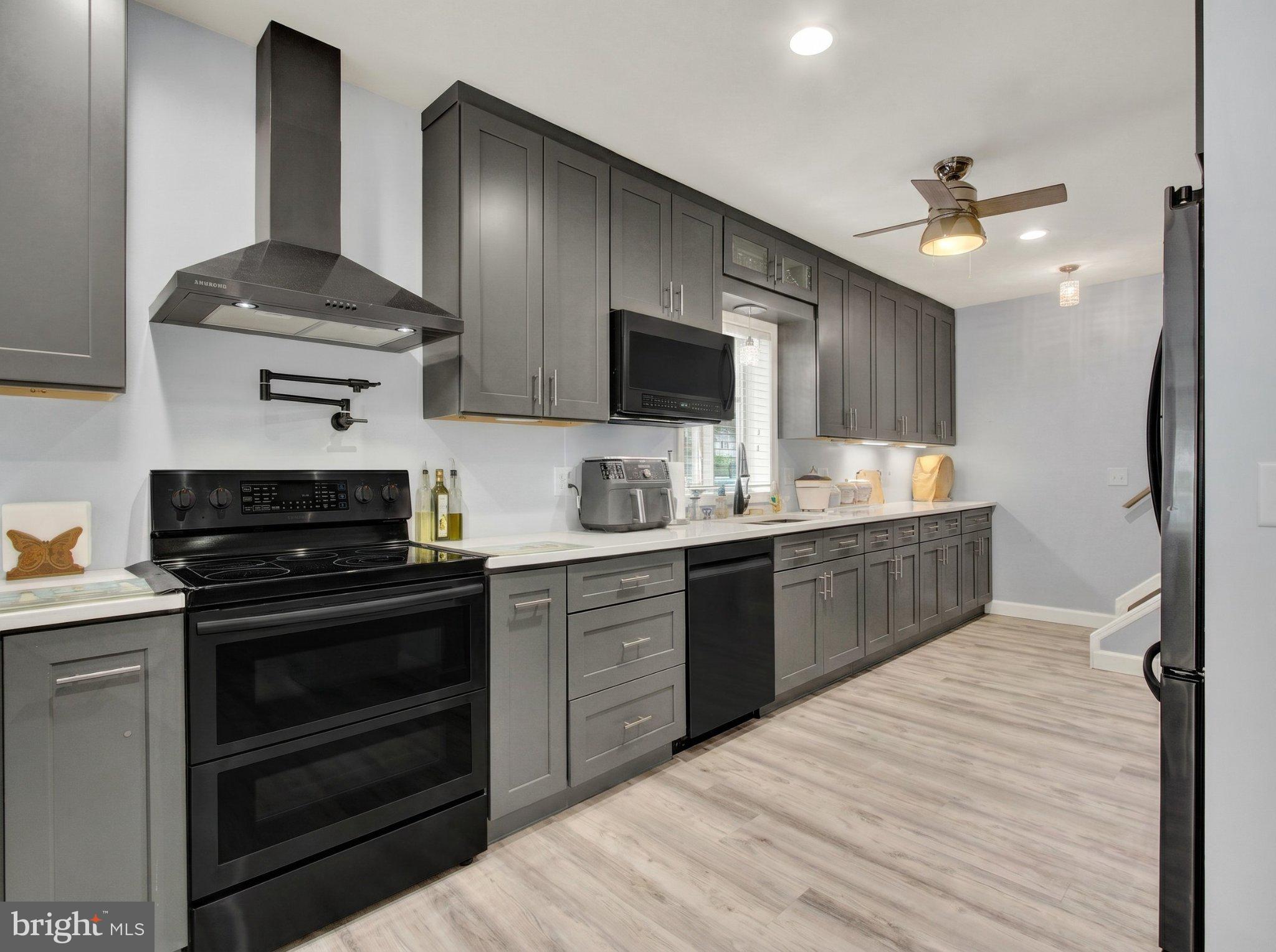 LAKE MEADE - Residential