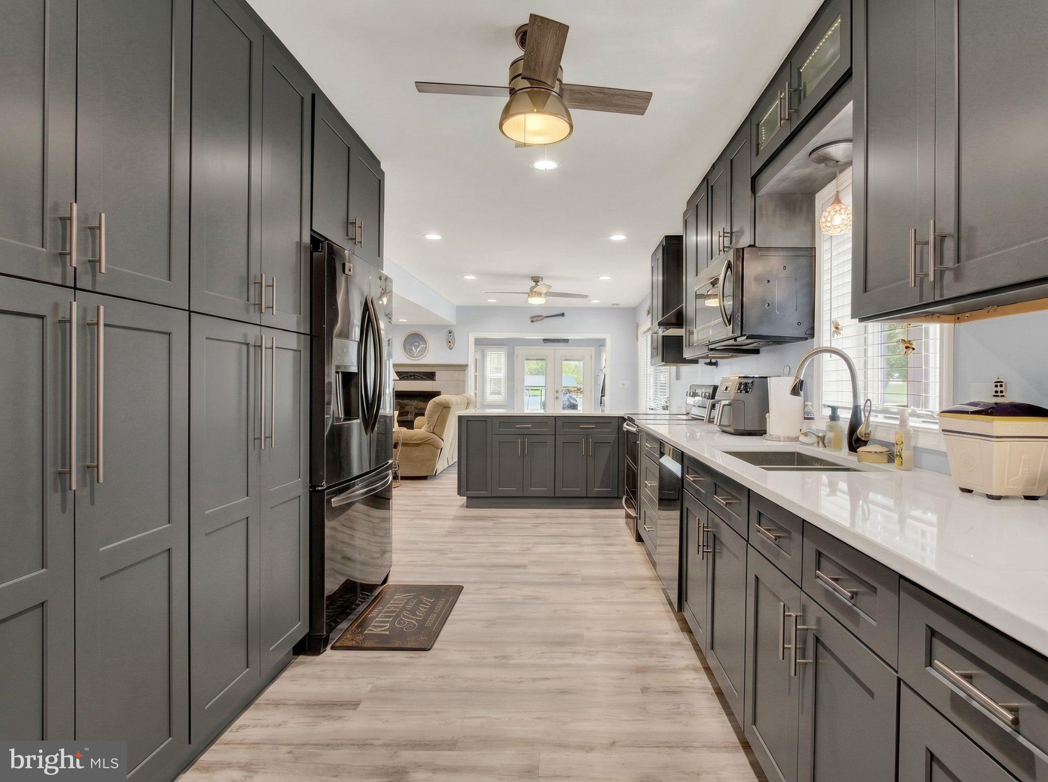 LAKE MEADE - Residential