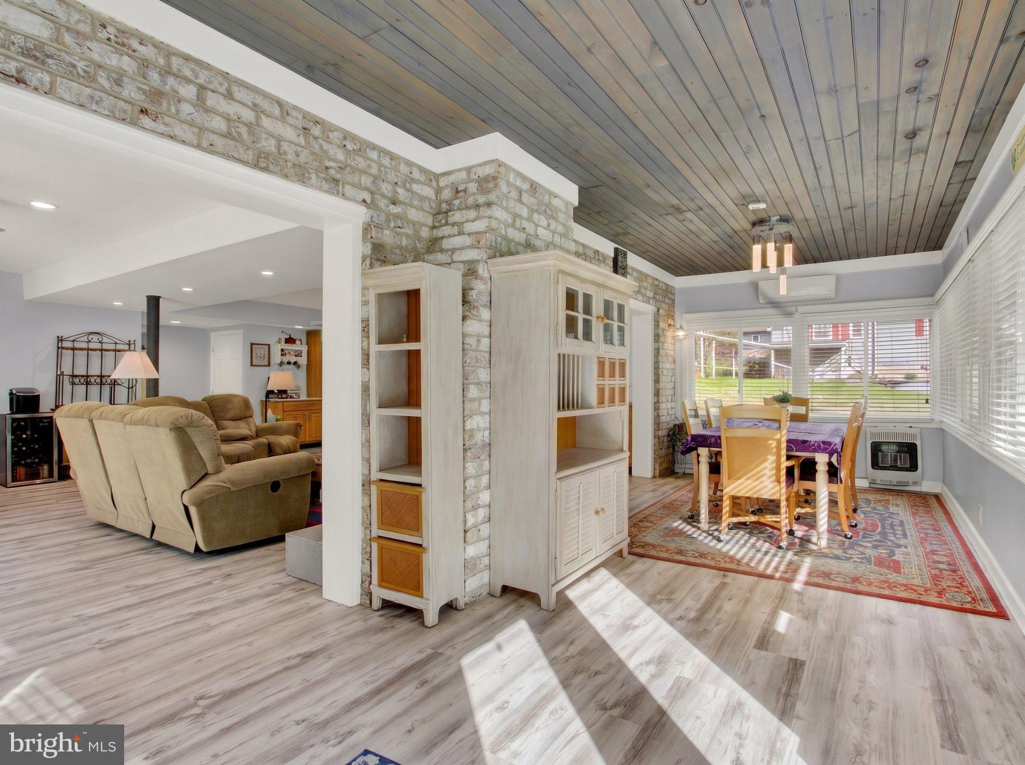 LAKE MEADE - Residential