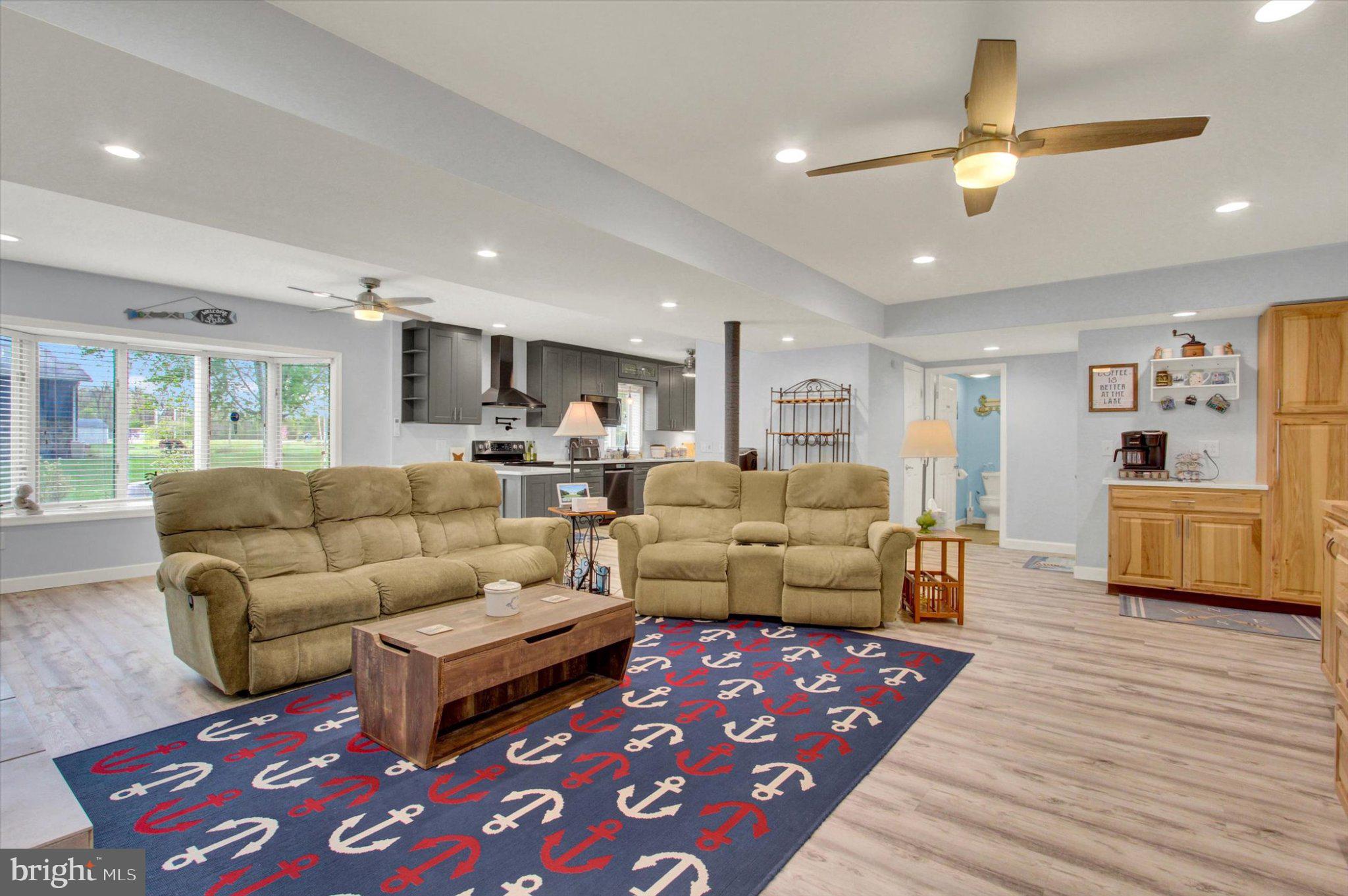 LAKE MEADE - Residential