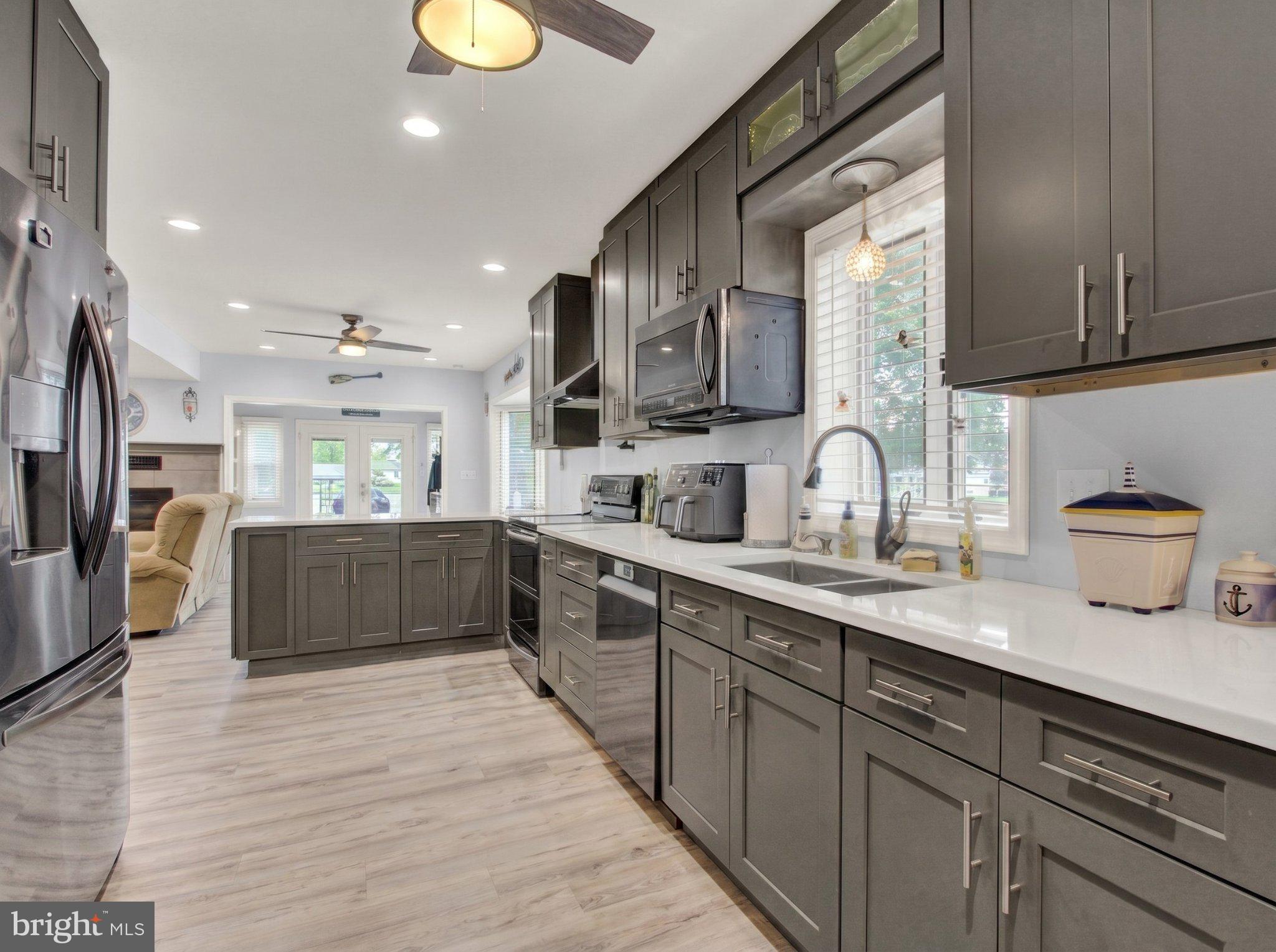 LAKE MEADE - Residential