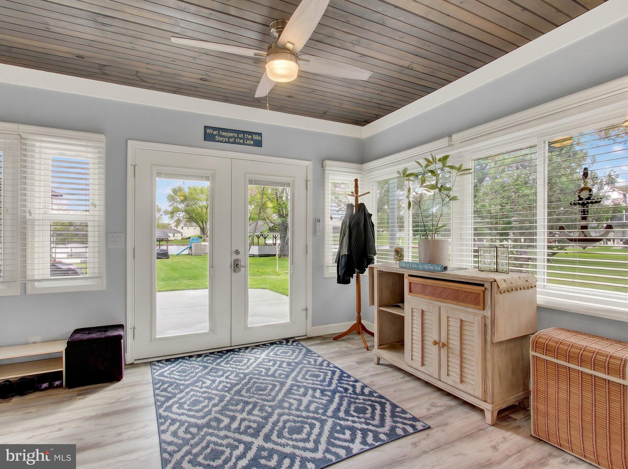 LAKE MEADE - Residential