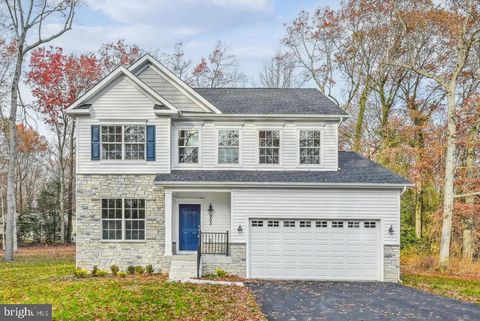 Property photo of 13814 Pecan Ridge Way, Bowie, MD 20715