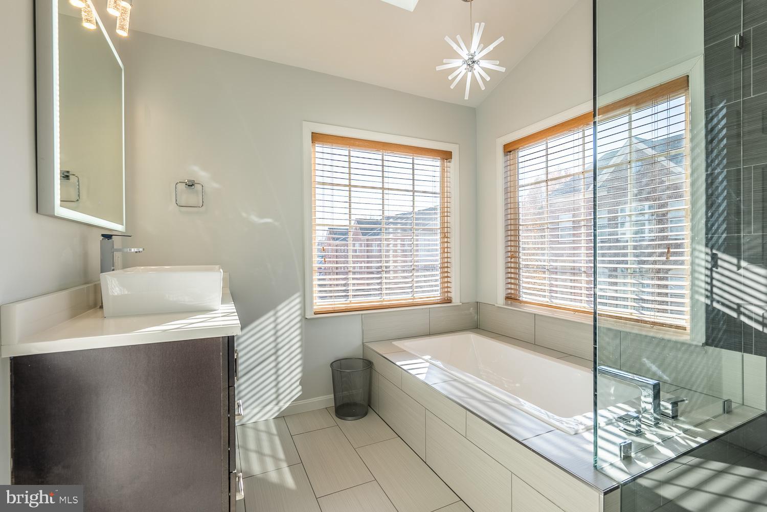 PROVIDENCE PARK - Residential