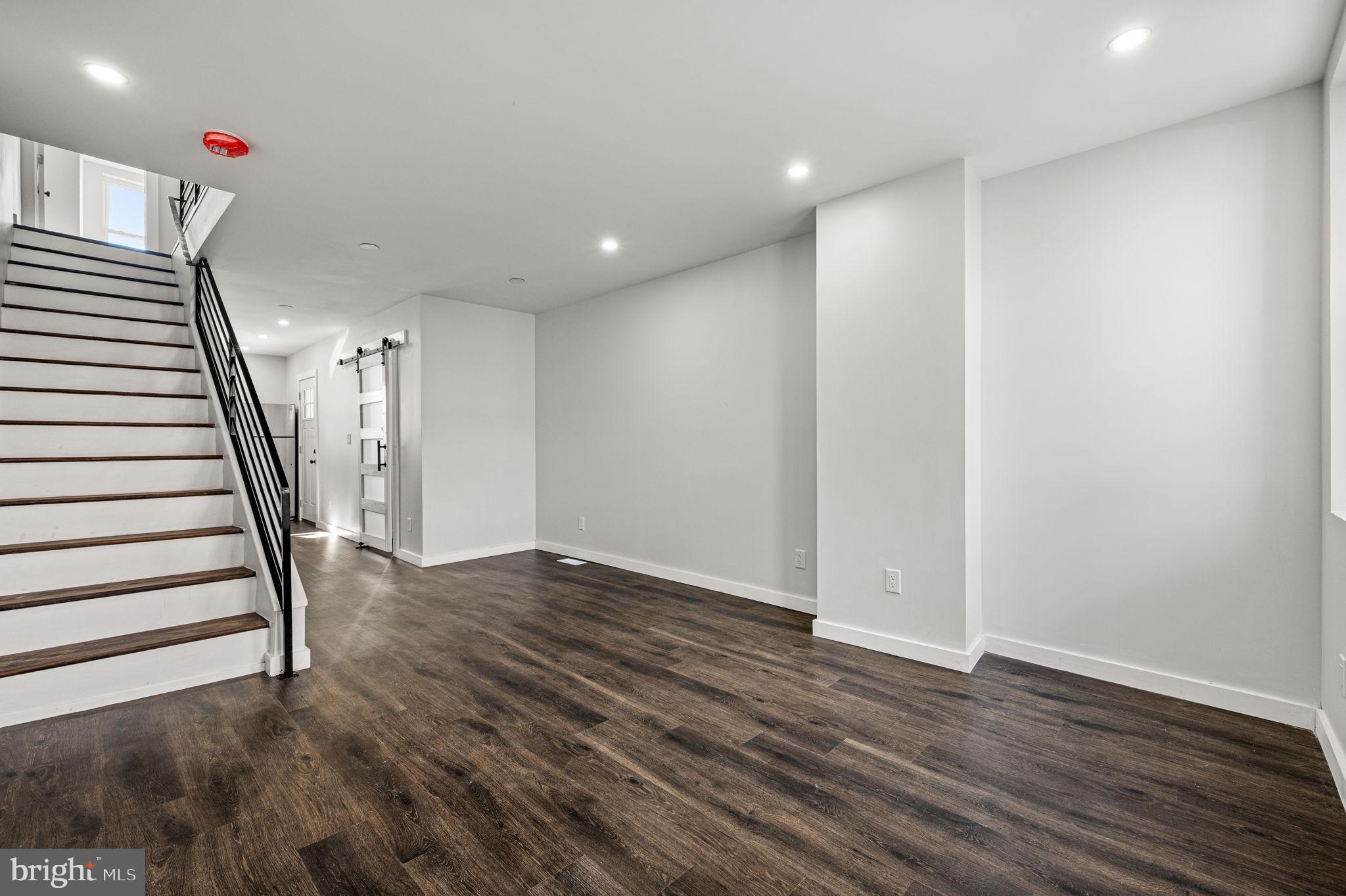 1230 S HARMONY STREET