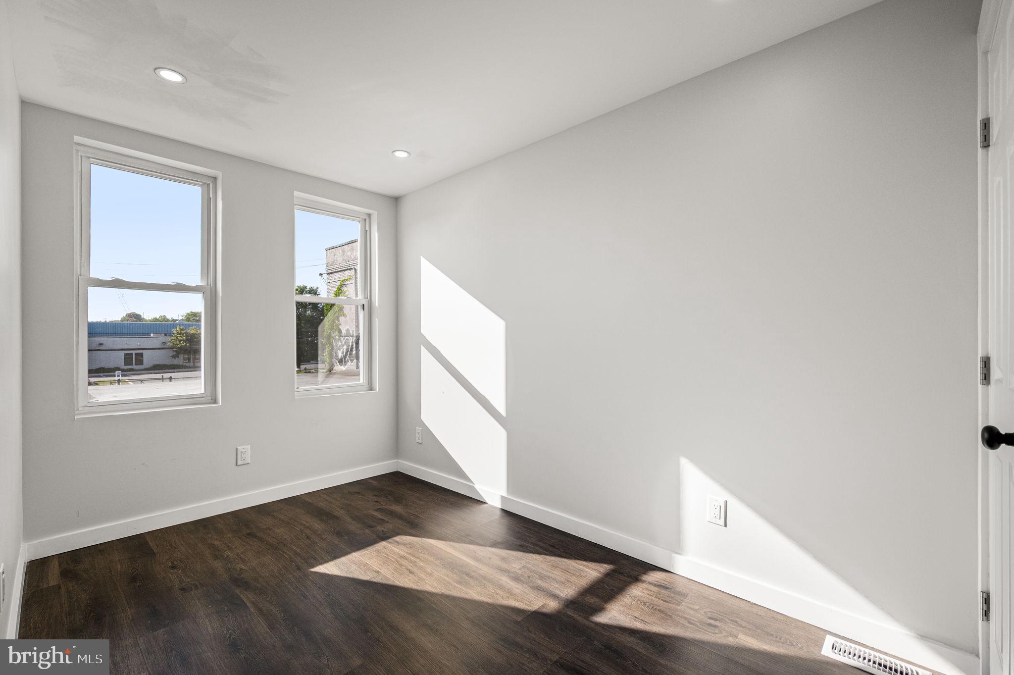 FORGOTTEN BOTTOM - Residential