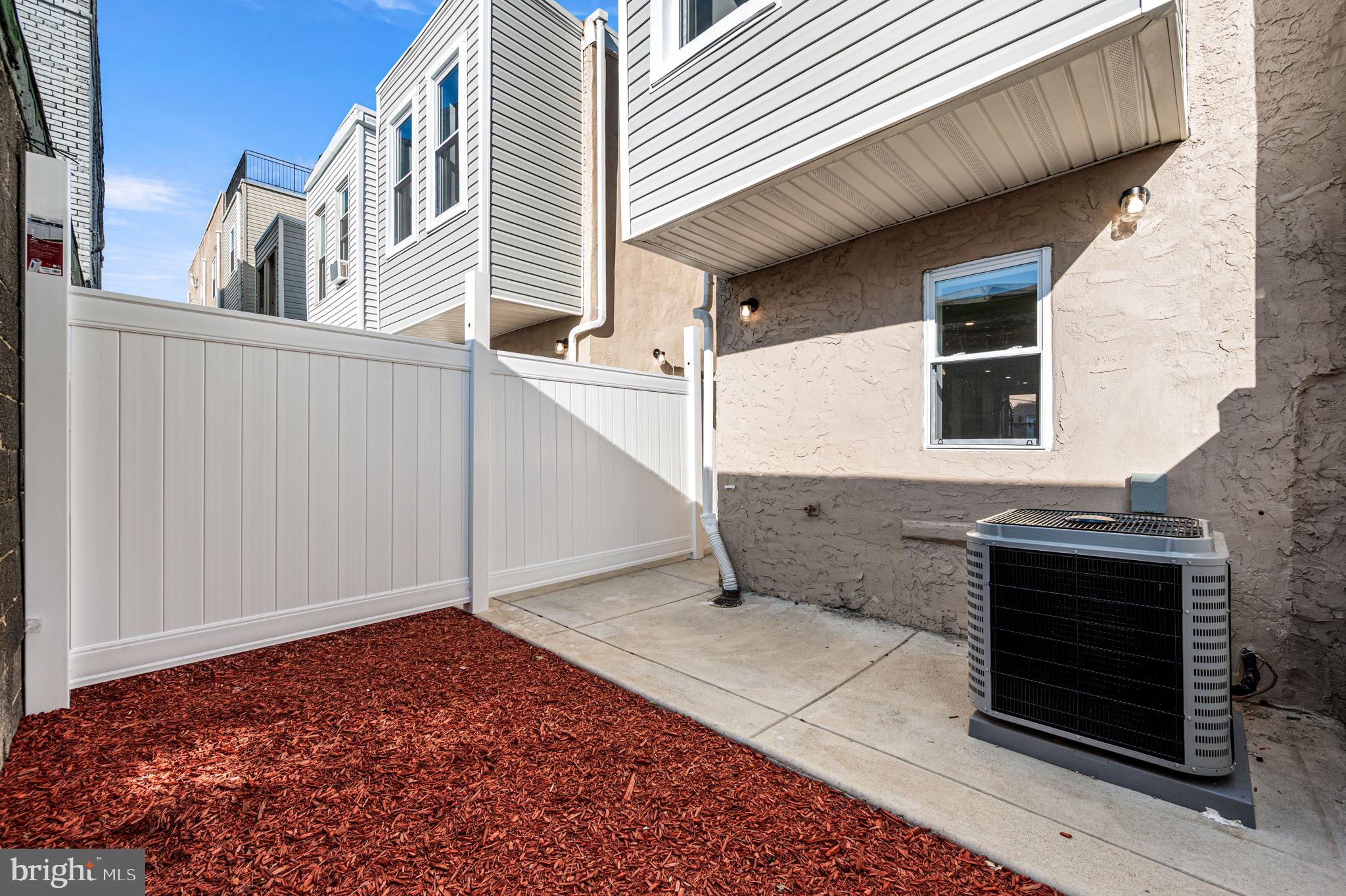 FORGOTTEN BOTTOM - Residential