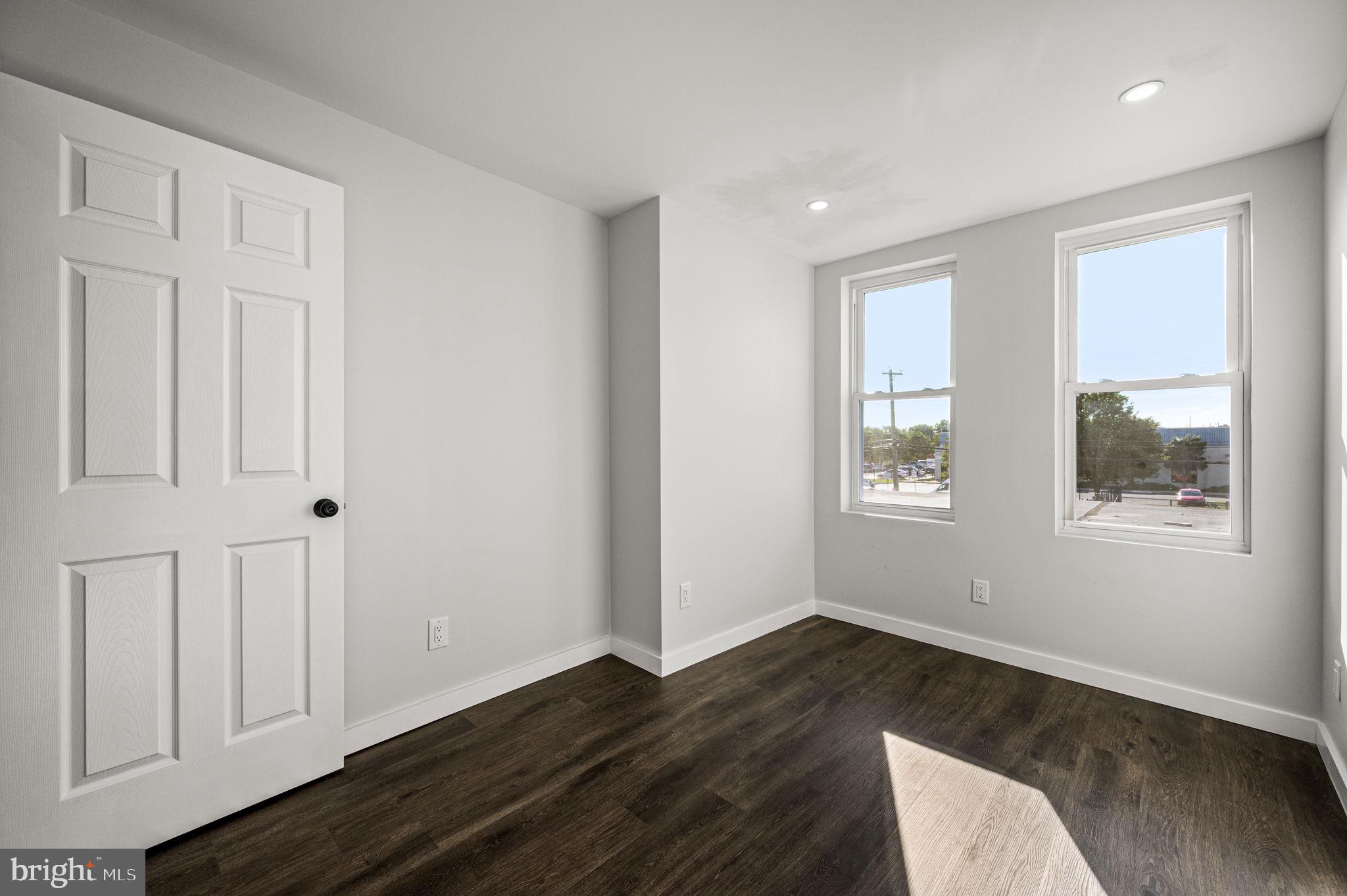 FORGOTTEN BOTTOM - Residential