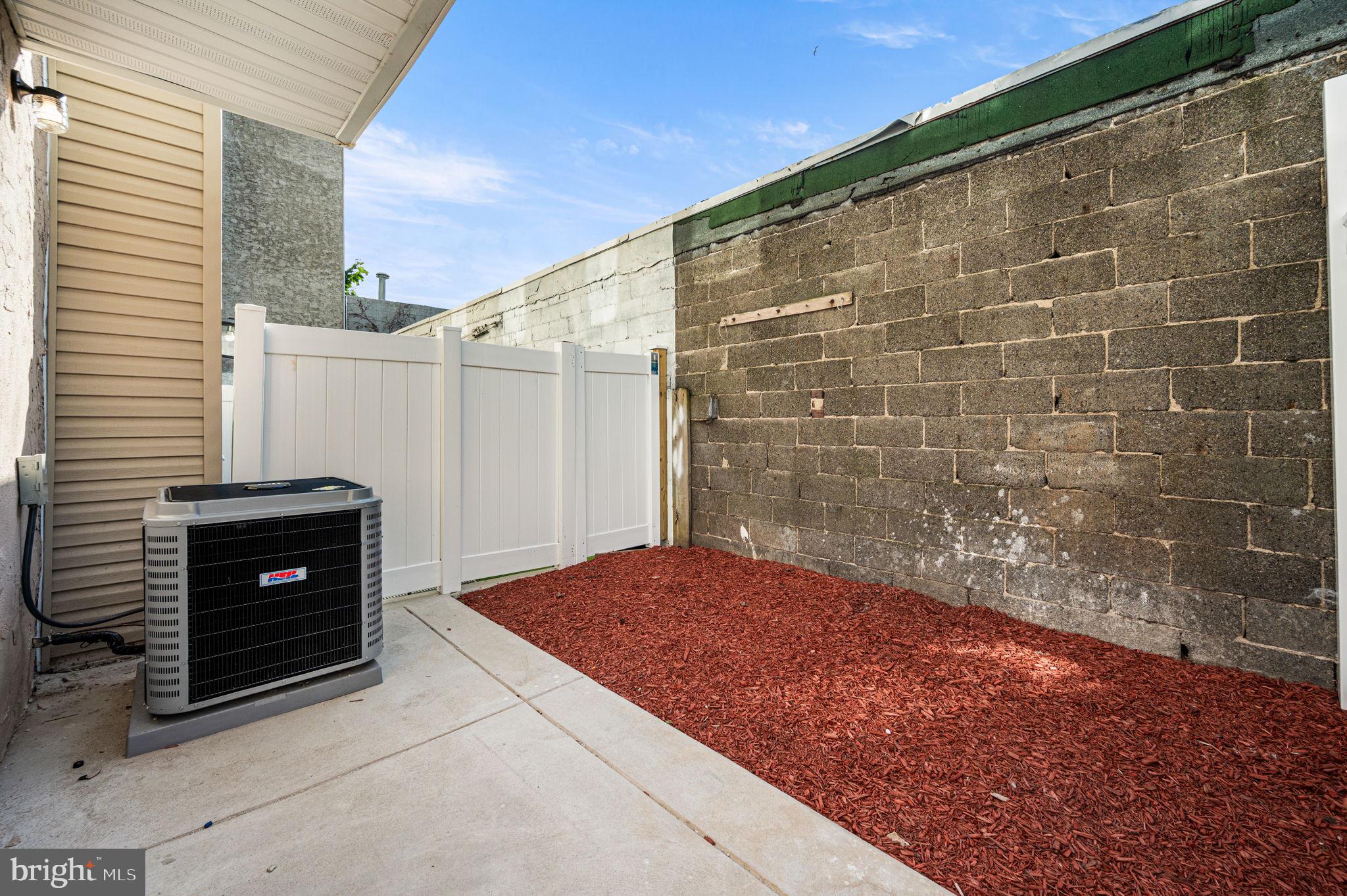 FORGOTTEN BOTTOM - Residential