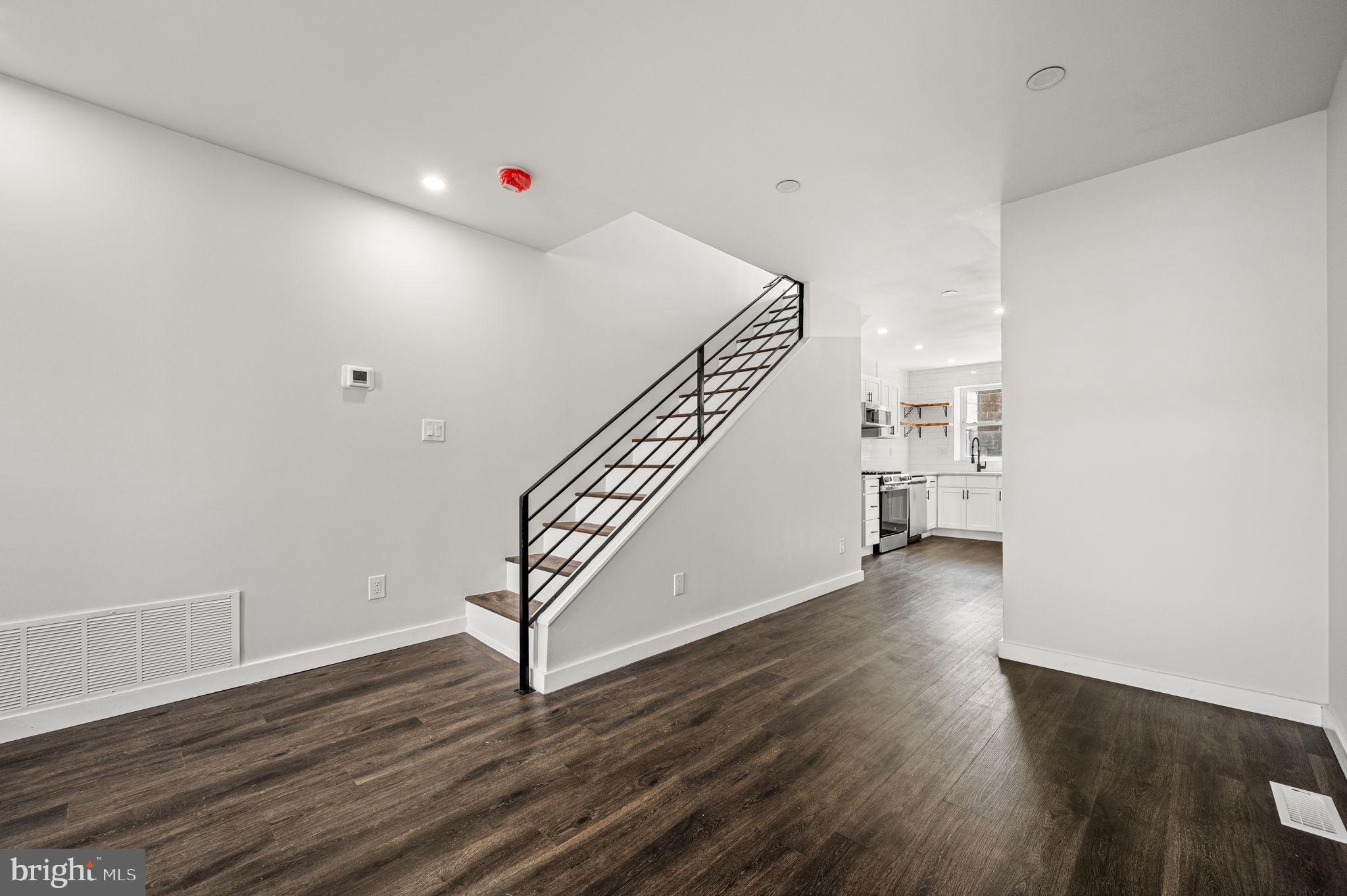 FORGOTTEN BOTTOM - Residential